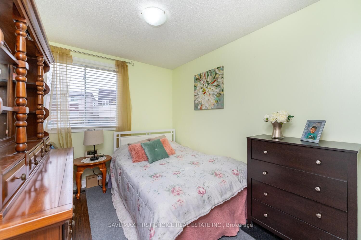 17 Haley Crt