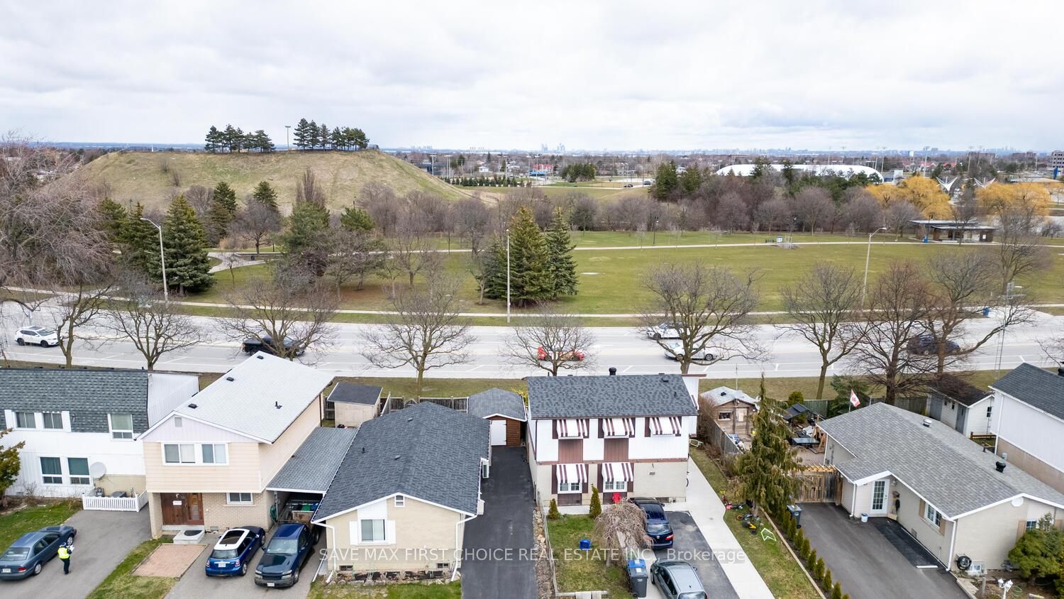 17 Haley Crt