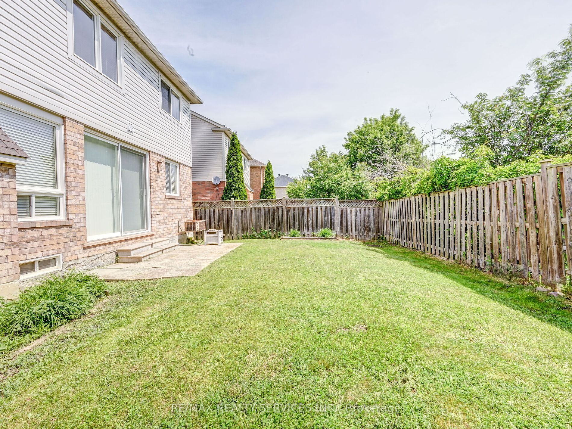 65 Sugarhill Dr