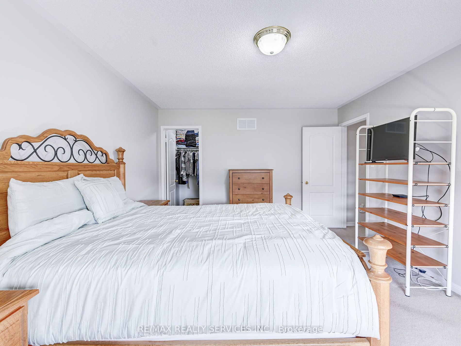 65 Sugarhill Dr
