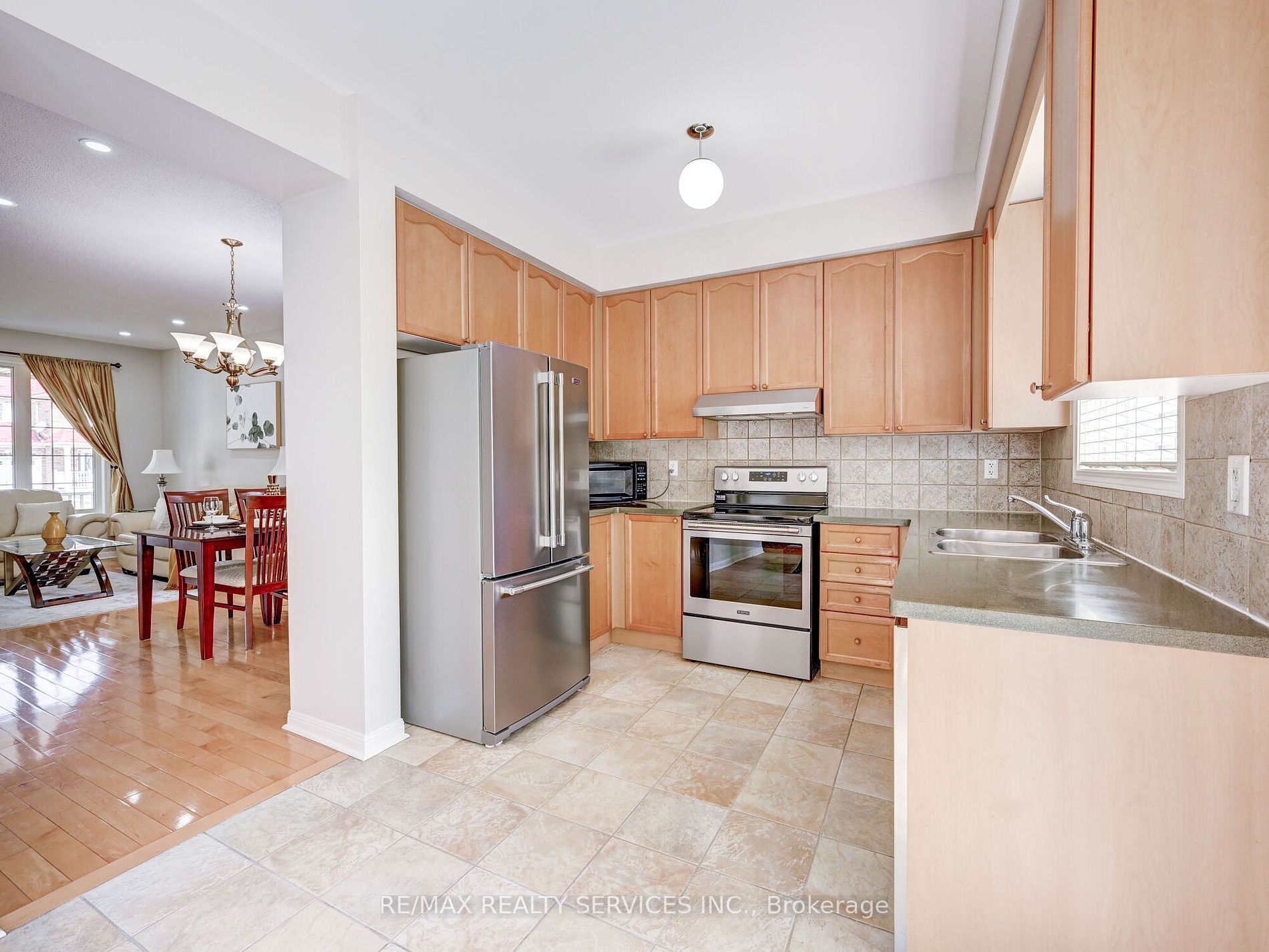 65 Sugarhill Dr