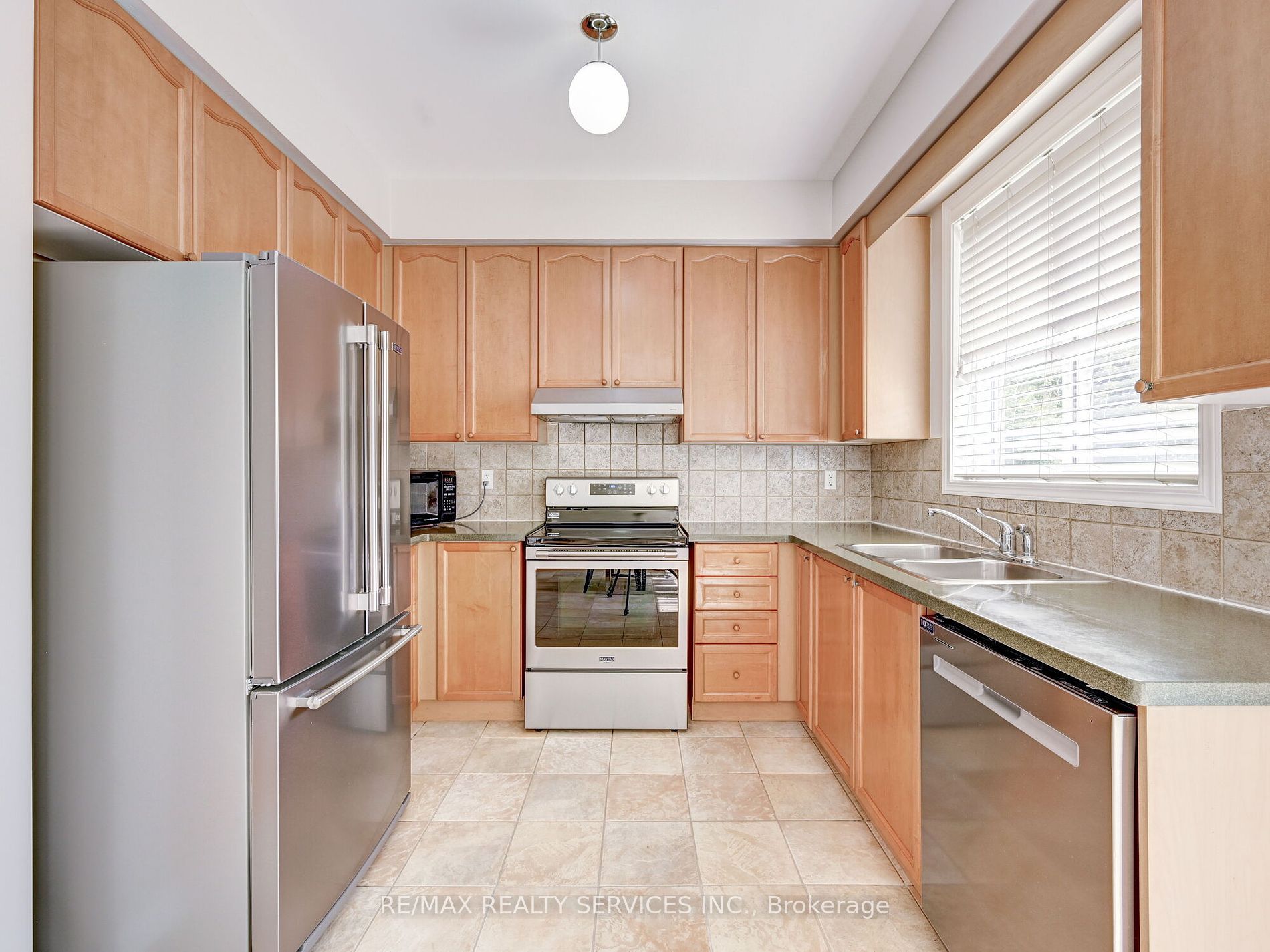 65 Sugarhill Dr