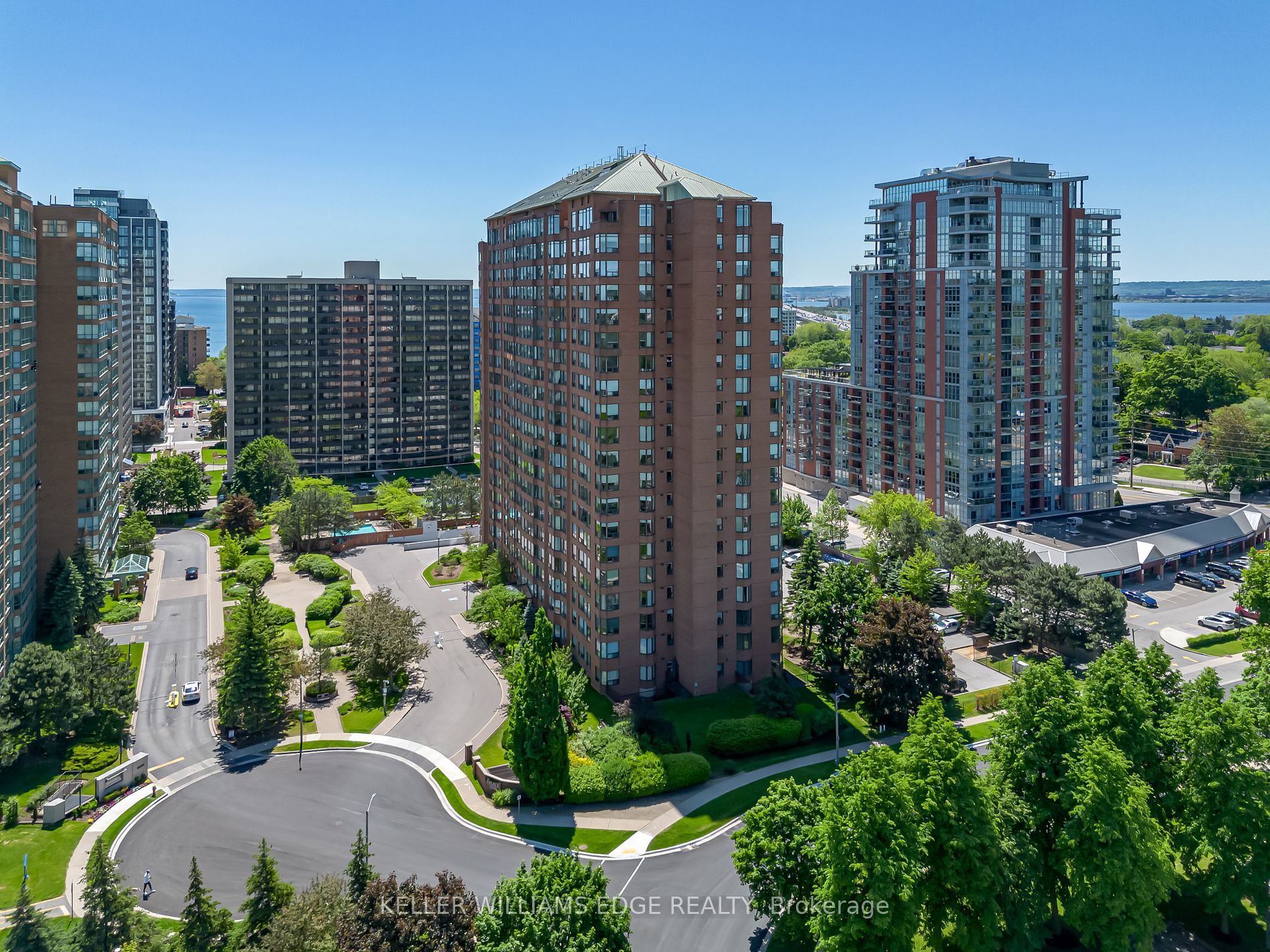 1270 Maple Crossing Blvd, #1702