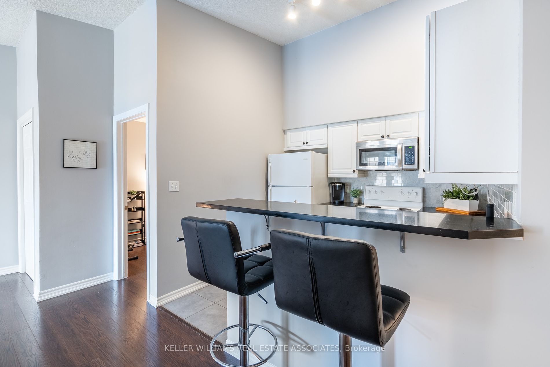 1490 Bishops Gate, #408