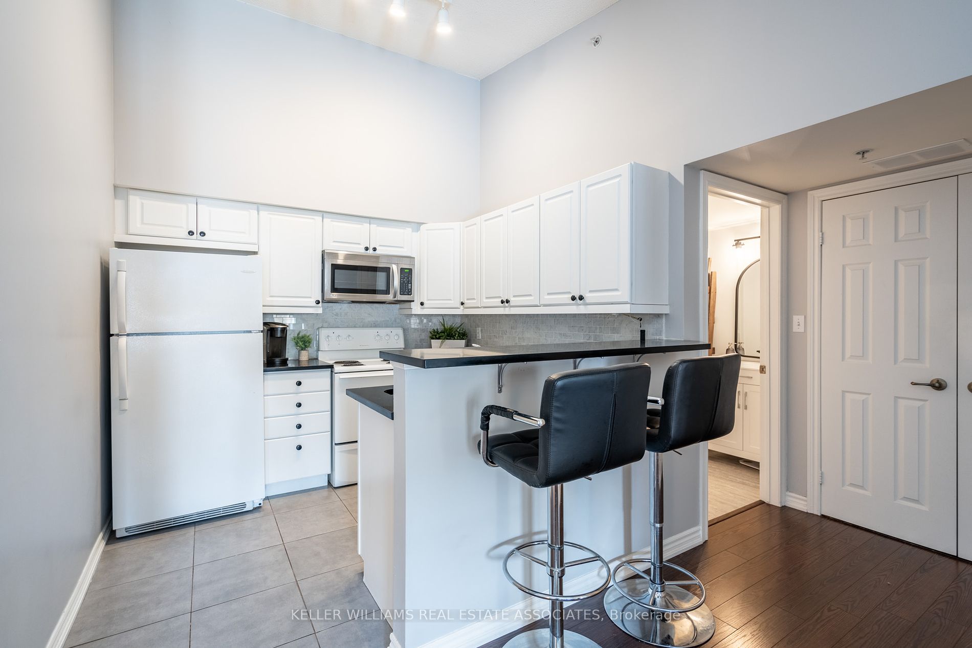 1490 Bishops Gate, #408