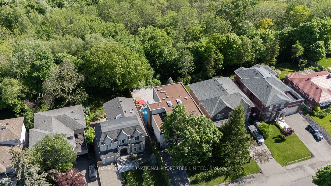 46 Ravenscrest Dr