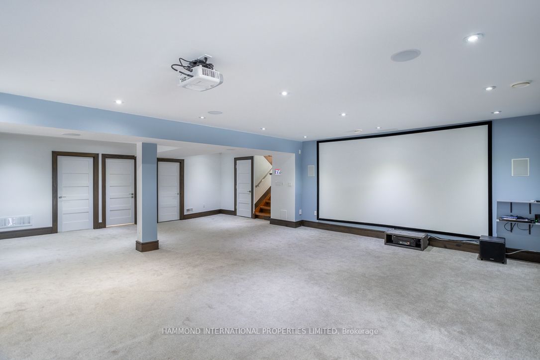 46 Ravenscrest Dr