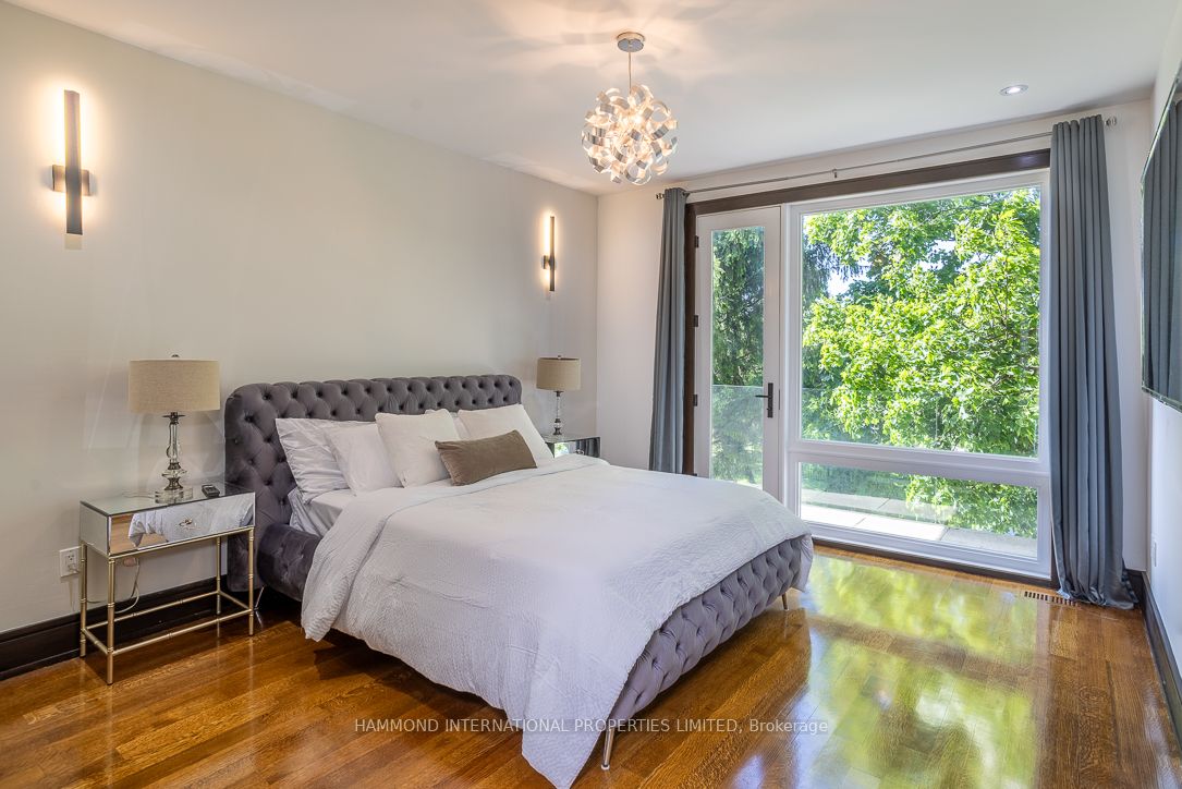 46 Ravenscrest Dr