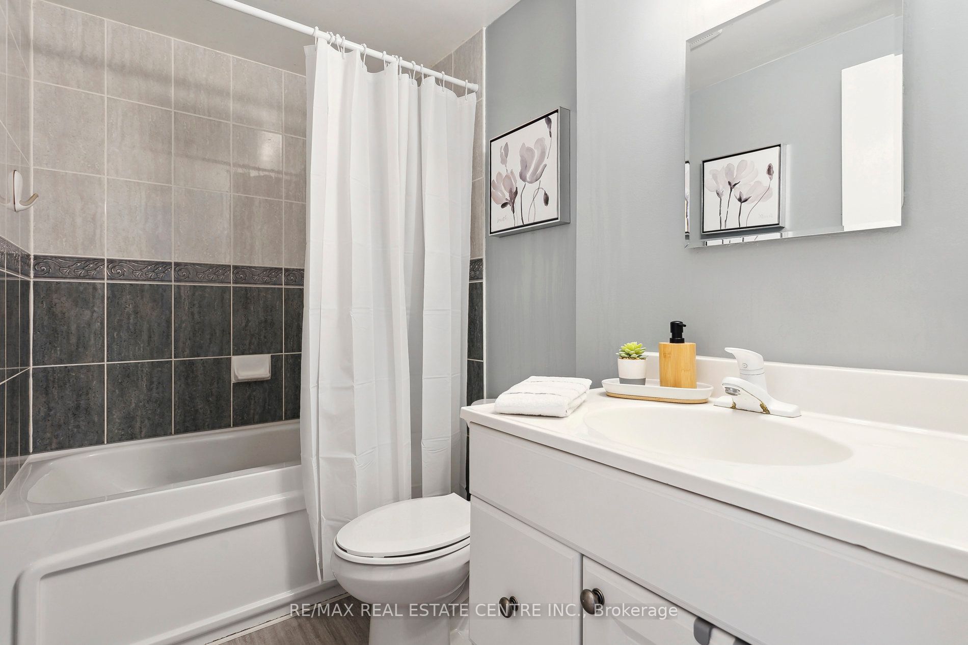 94 Darras Crt, #77