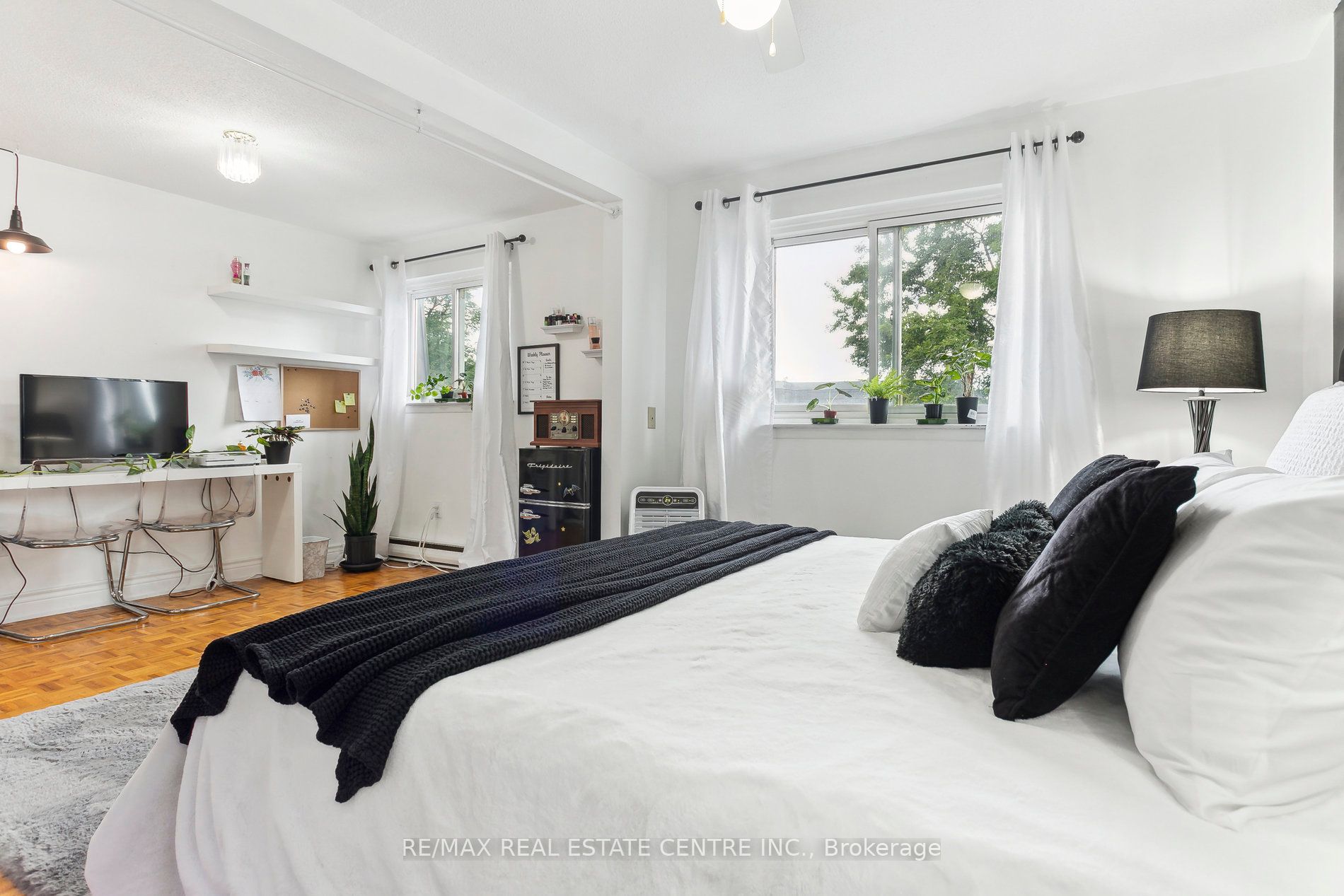 94 Darras Crt, #77