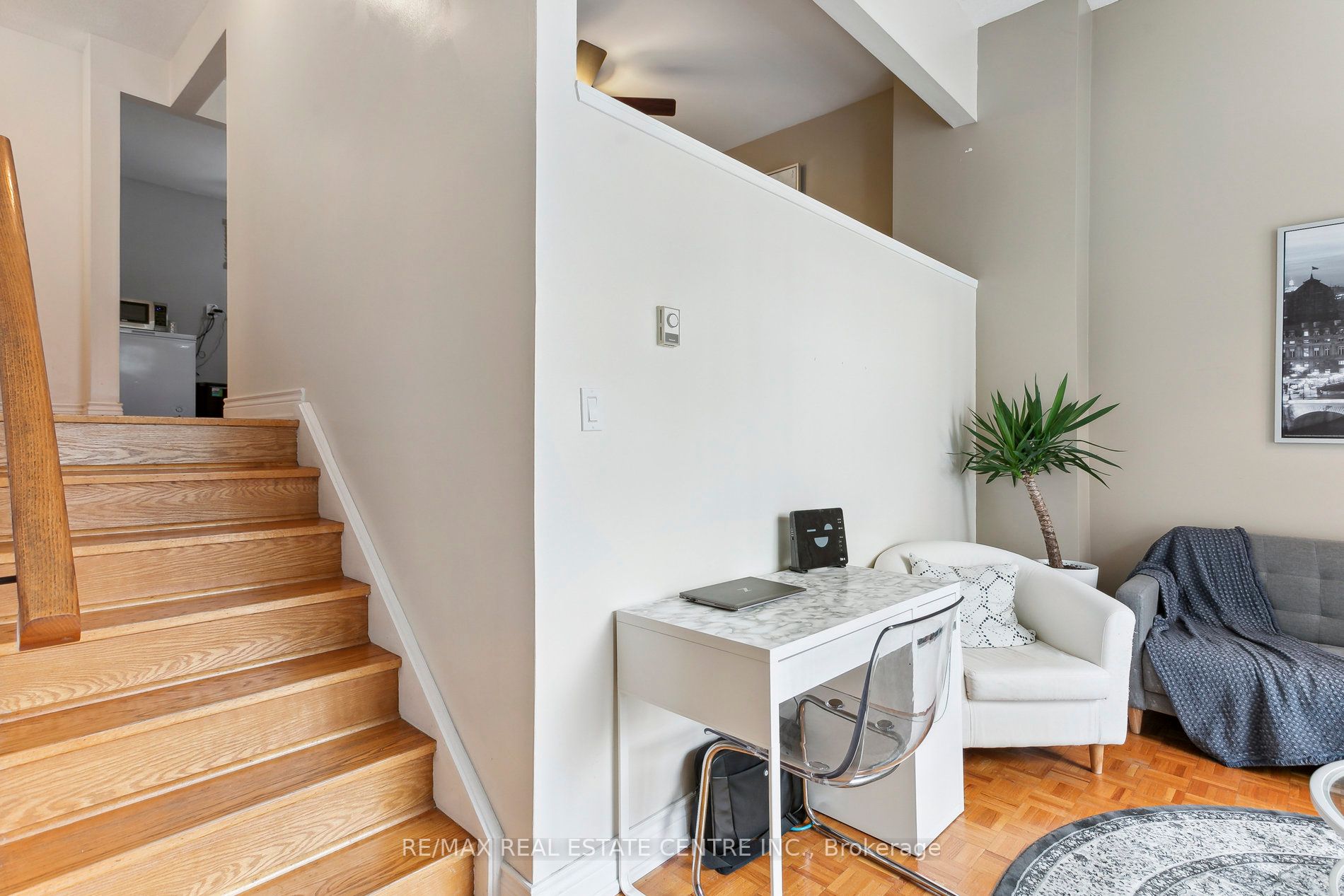 94 Darras Crt, #77