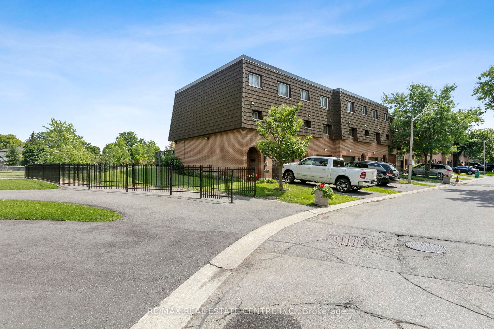 94 Darras Crt, #77