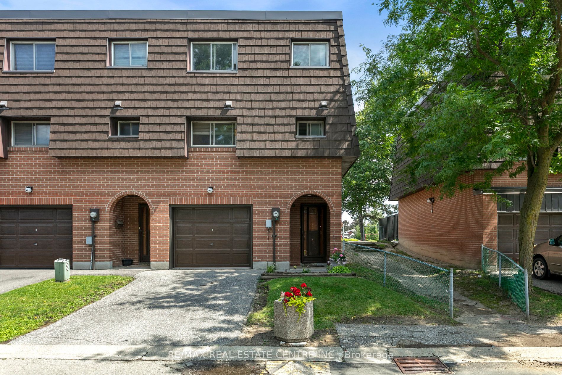 94 Darras Crt, #77