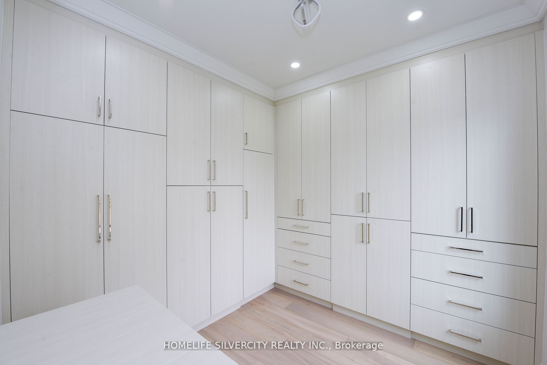 455 Samford Place