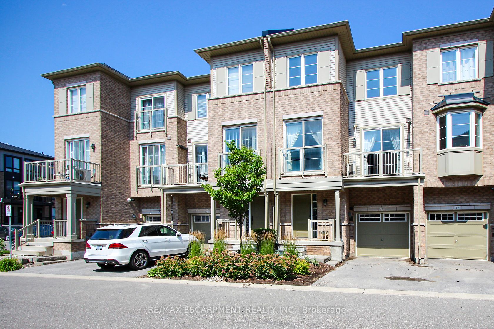 165 Hampshire Way #36