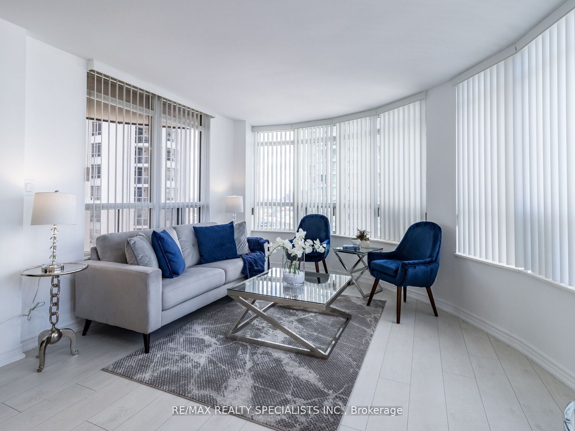3880 Duke Of York Blvd, #1906