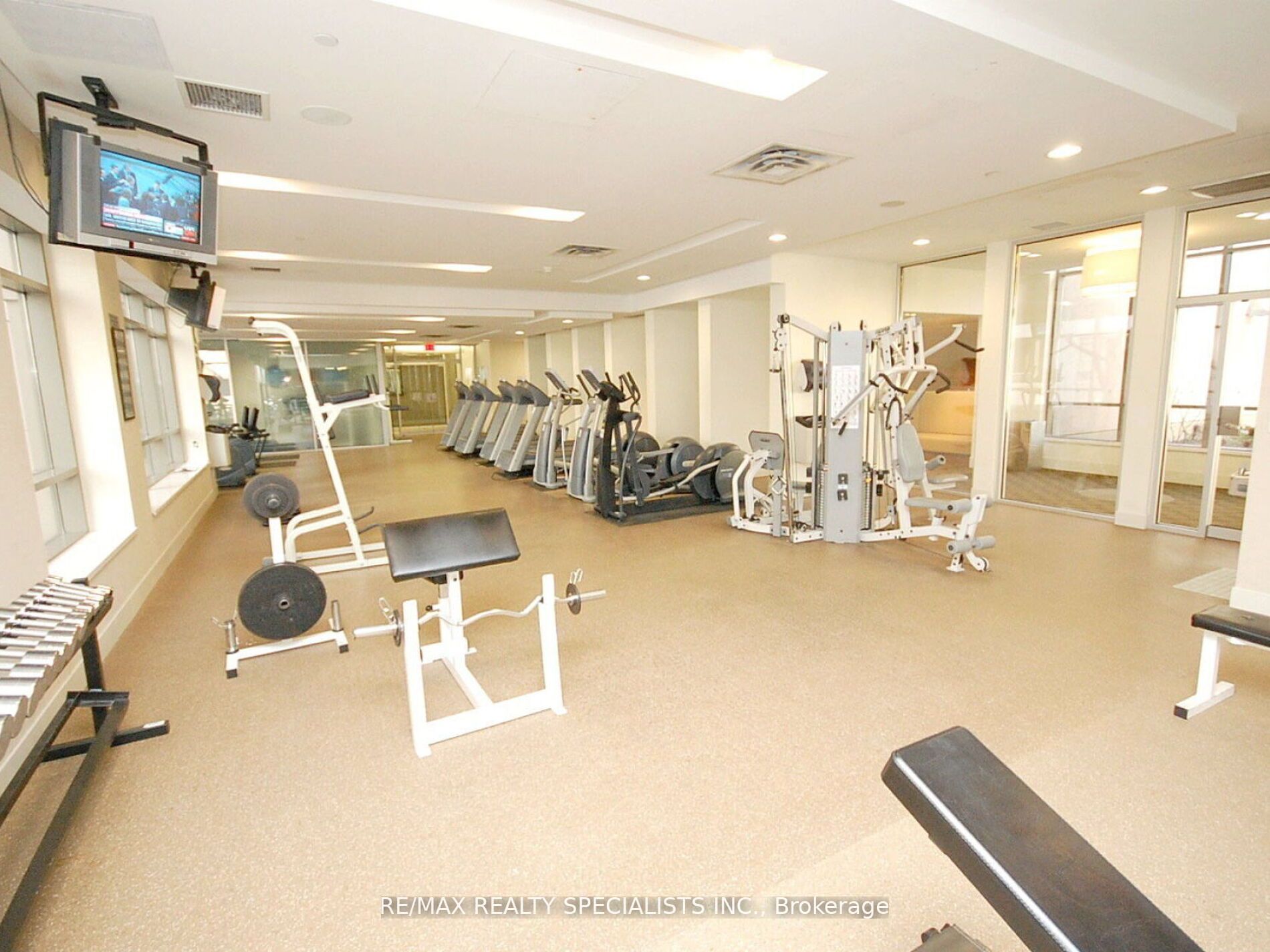 3880 Duke Of York Blvd, #1906