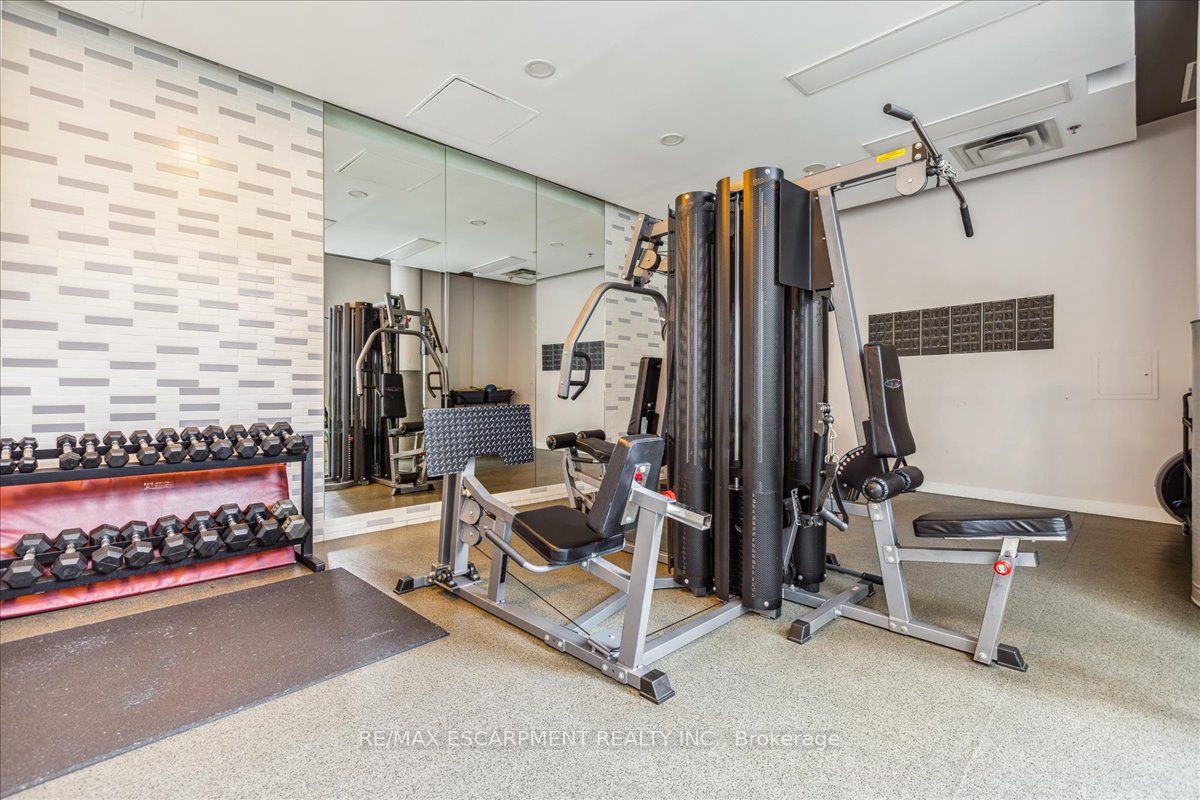 1 Hurontario St, #316