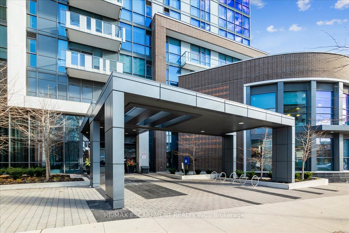 1 Hurontario St, #316