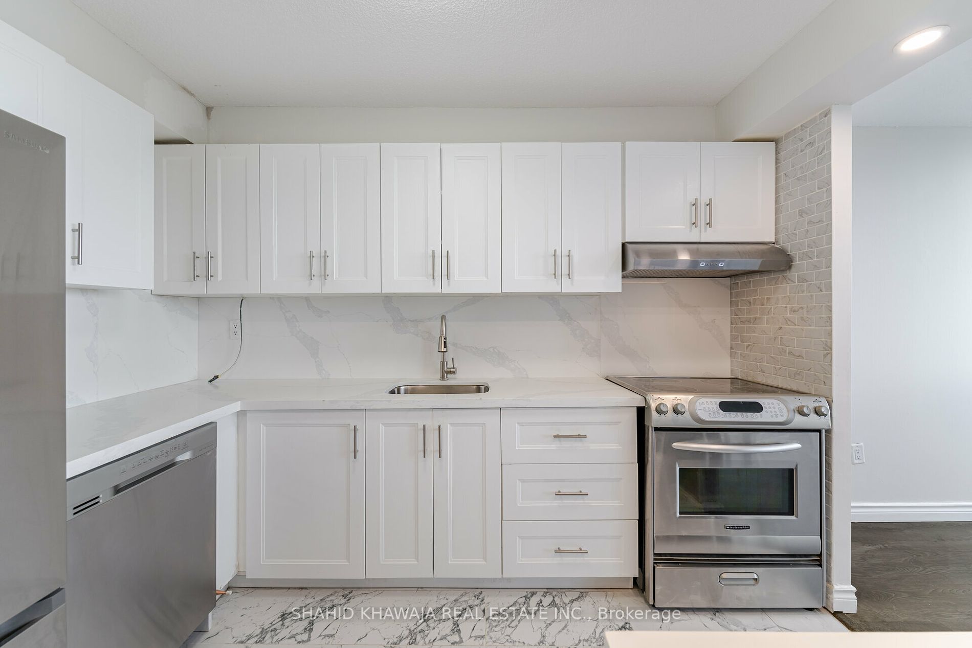 2121 Roche Crt, #721