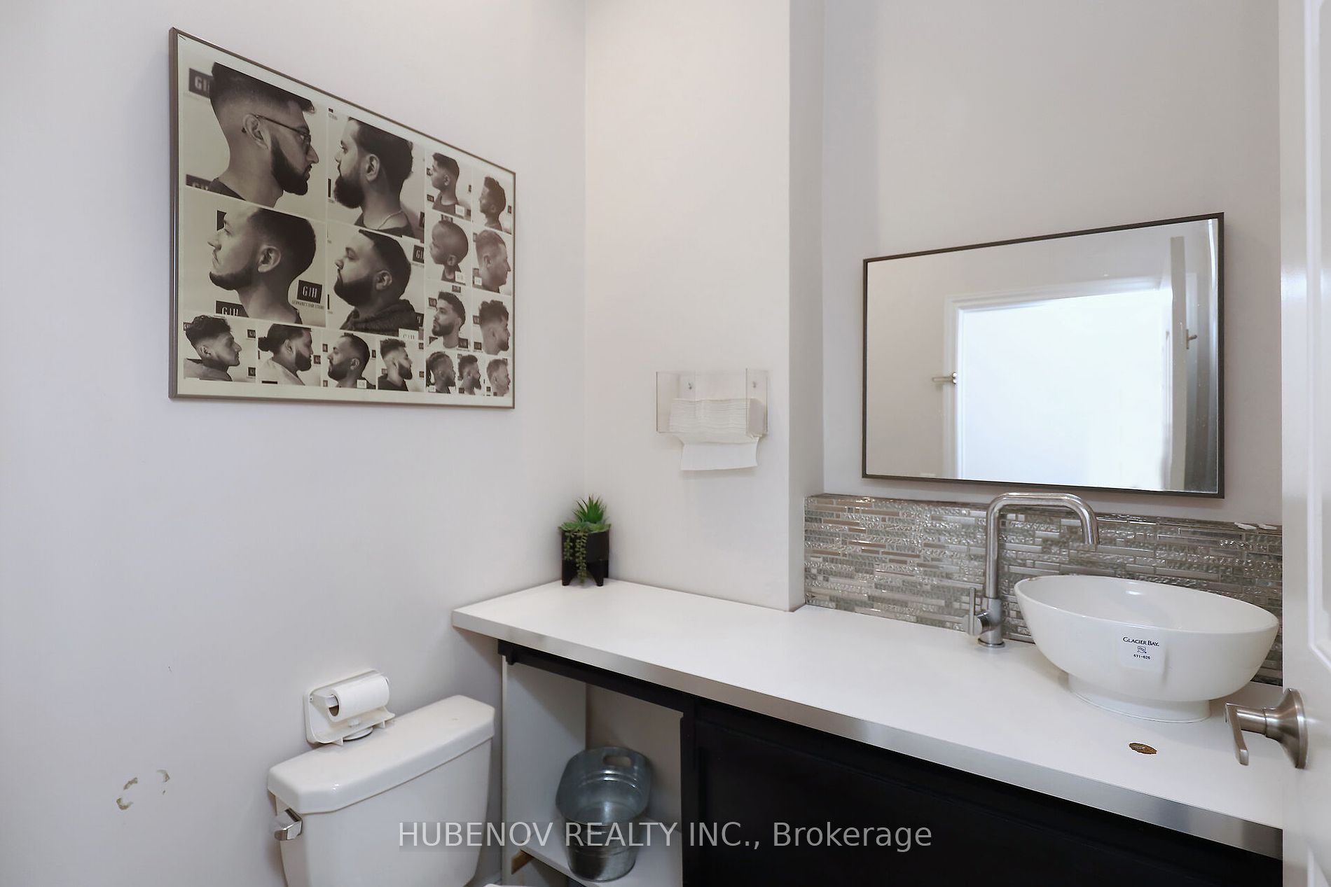 321 Lakeshore Road E