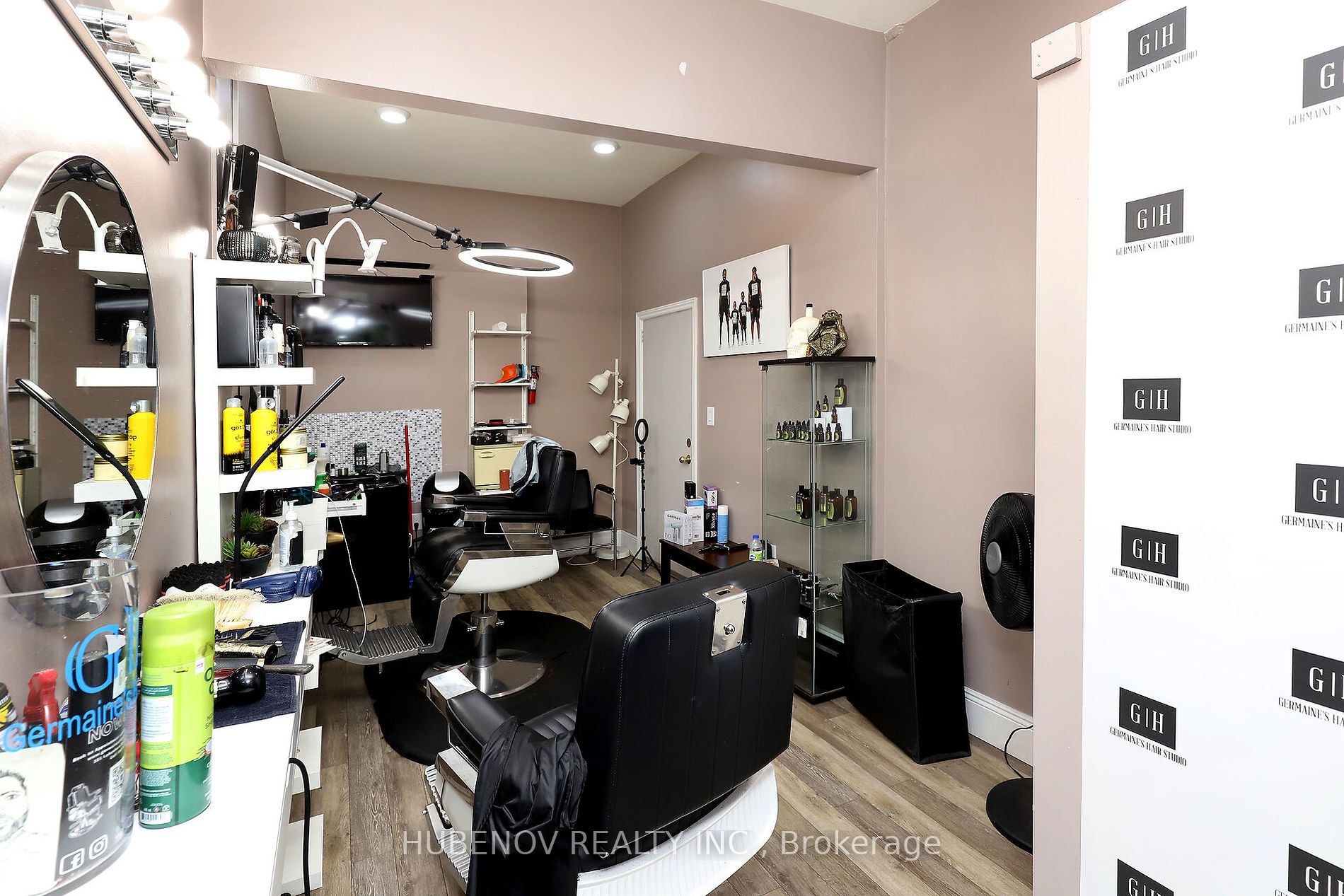 321 Lakeshore Road E