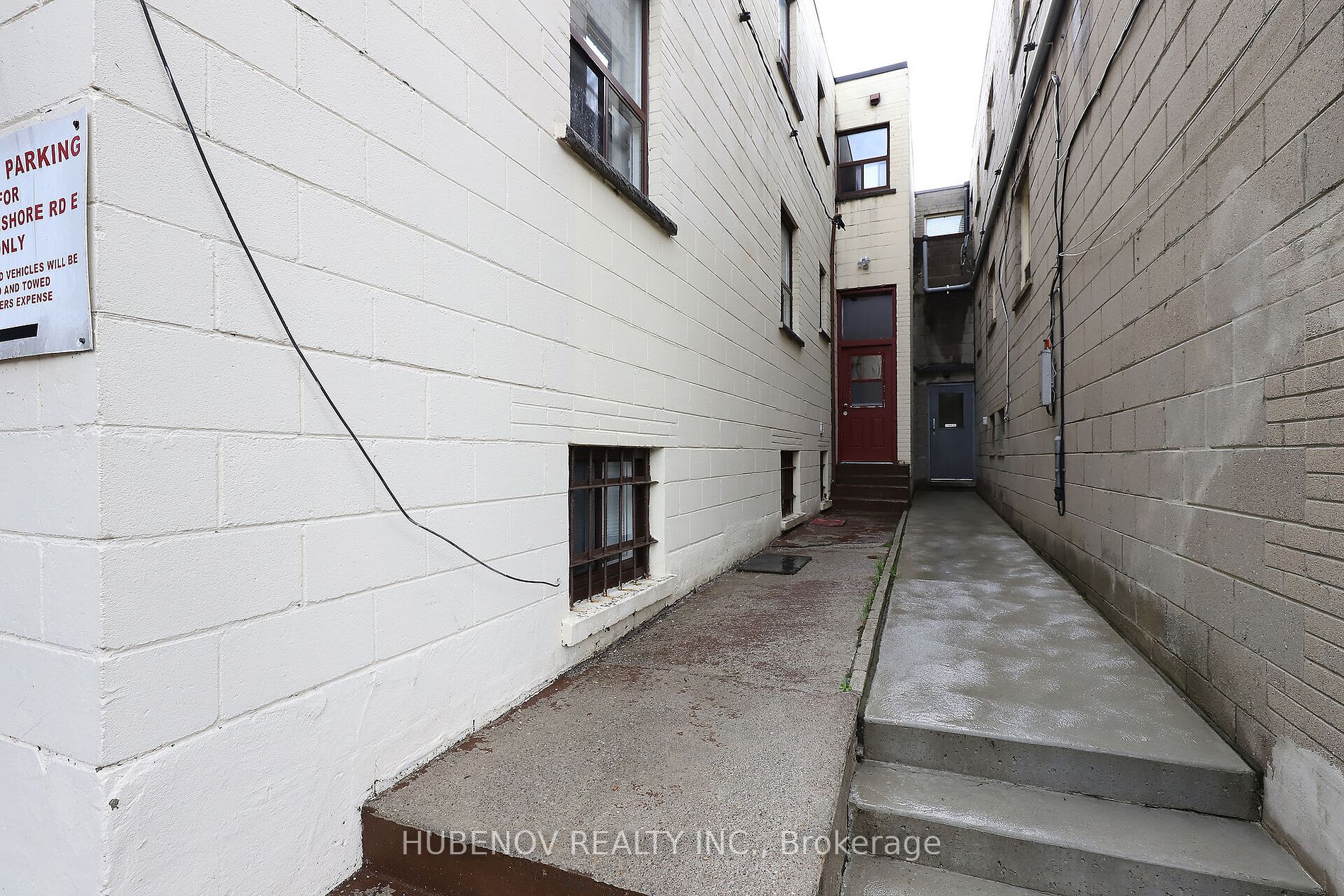 321 Lakeshore Road E