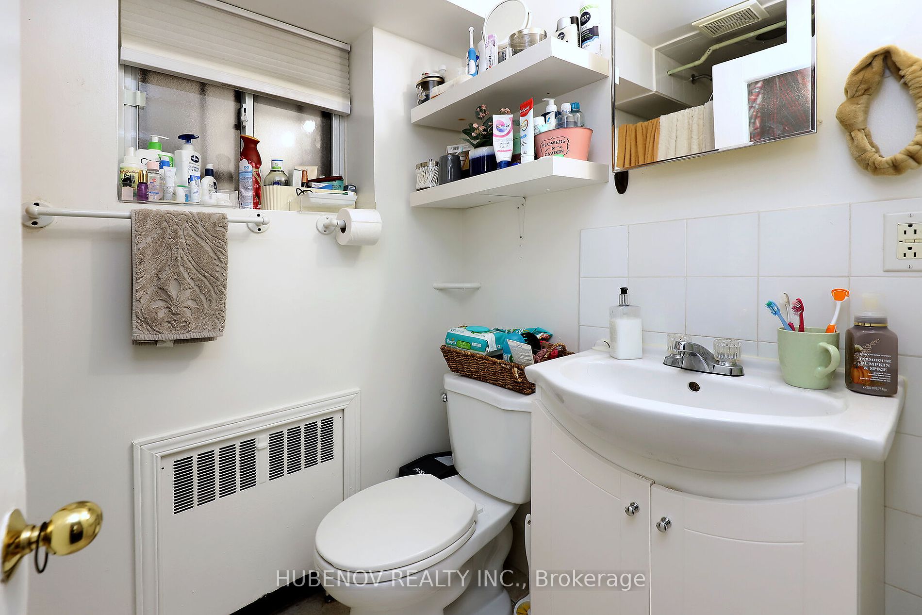 321 Lakeshore Road E