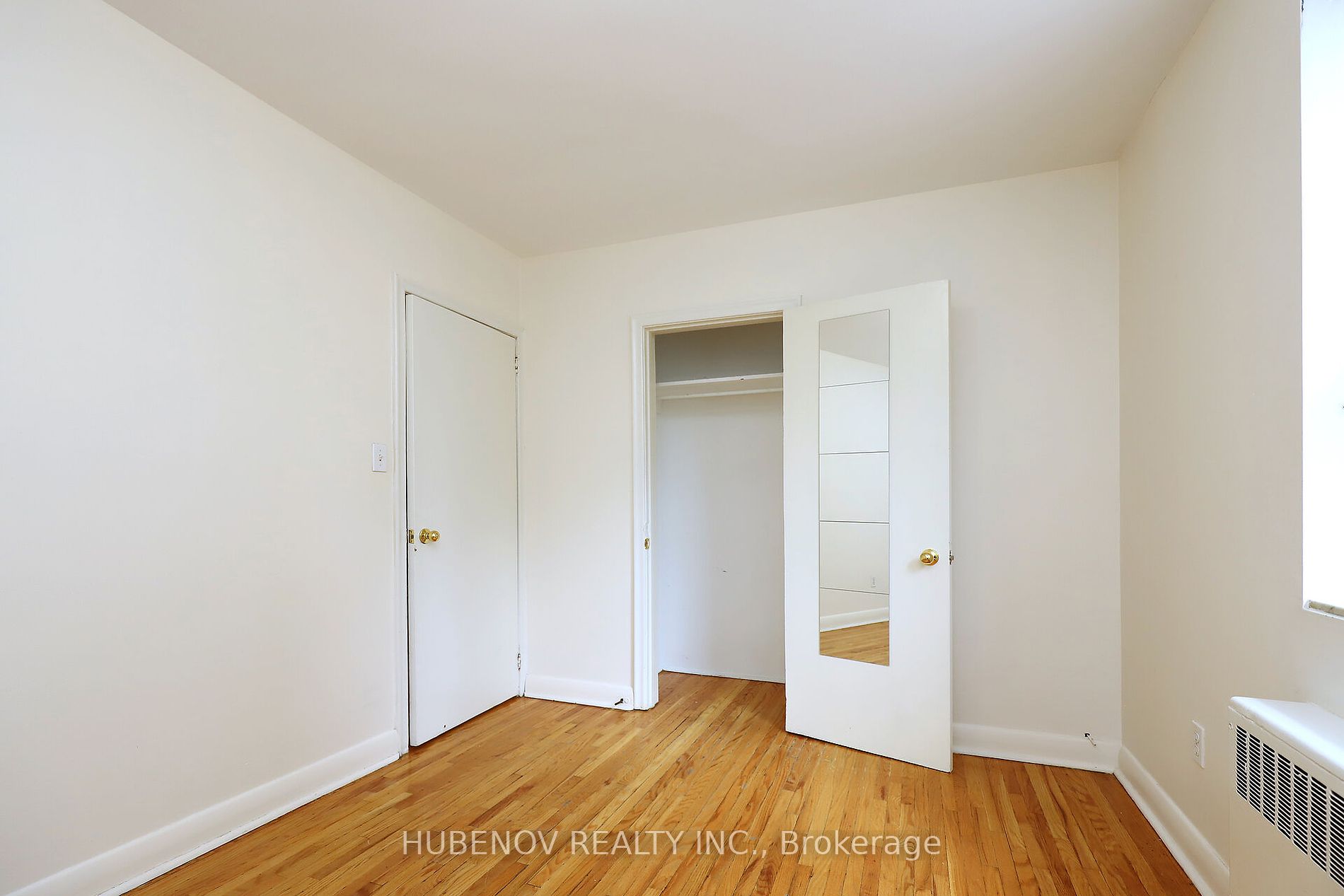 321 Lakeshore Road E