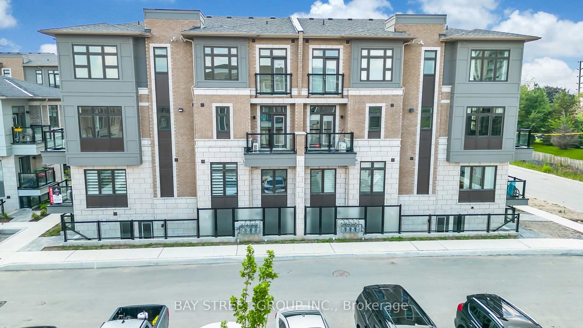 10 Halliford Pl, #313