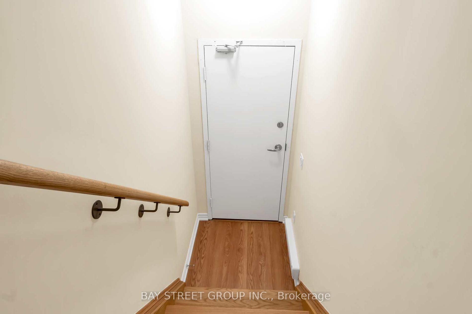 10 Halliford Pl, #313