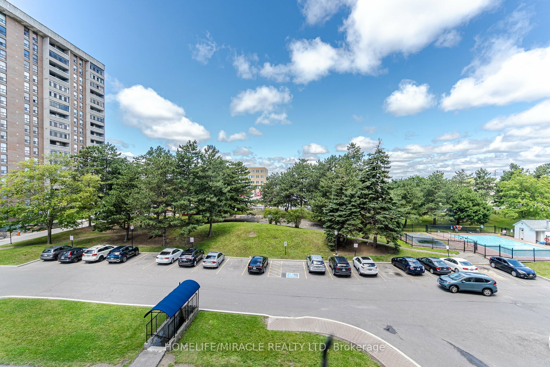 25 Kensington Rd, #410