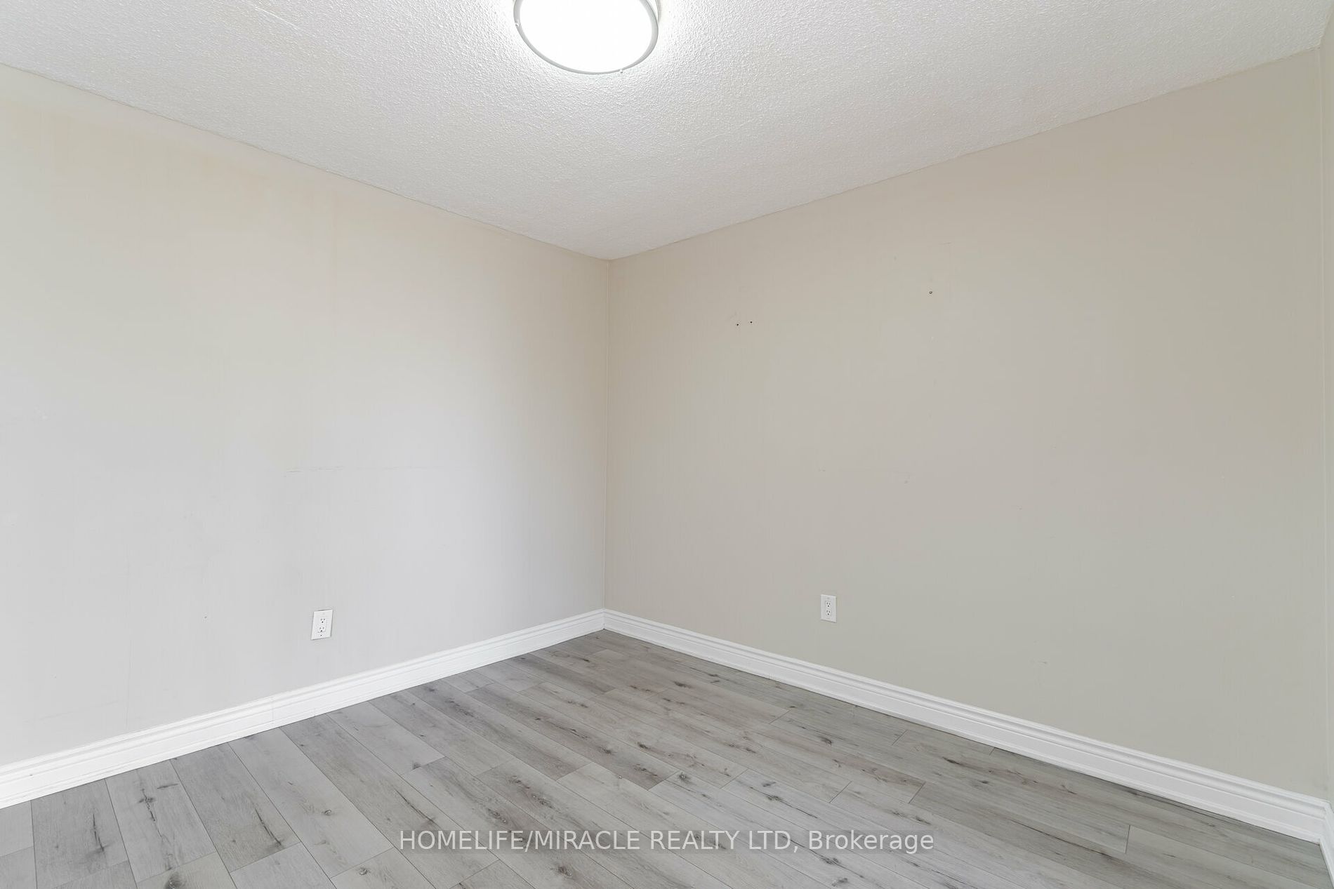 25 Kensington Rd, #410