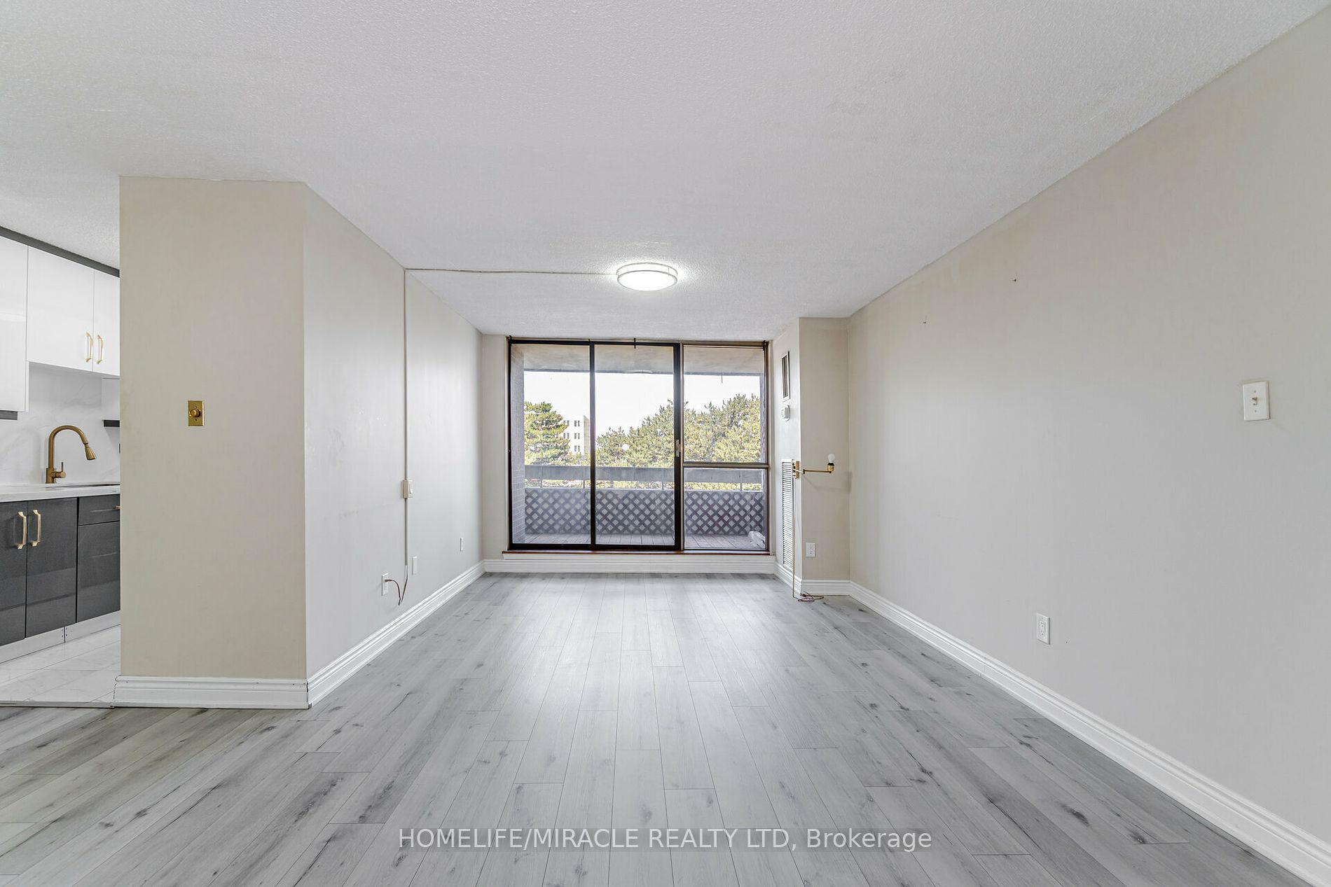 25 Kensington Rd, #410
