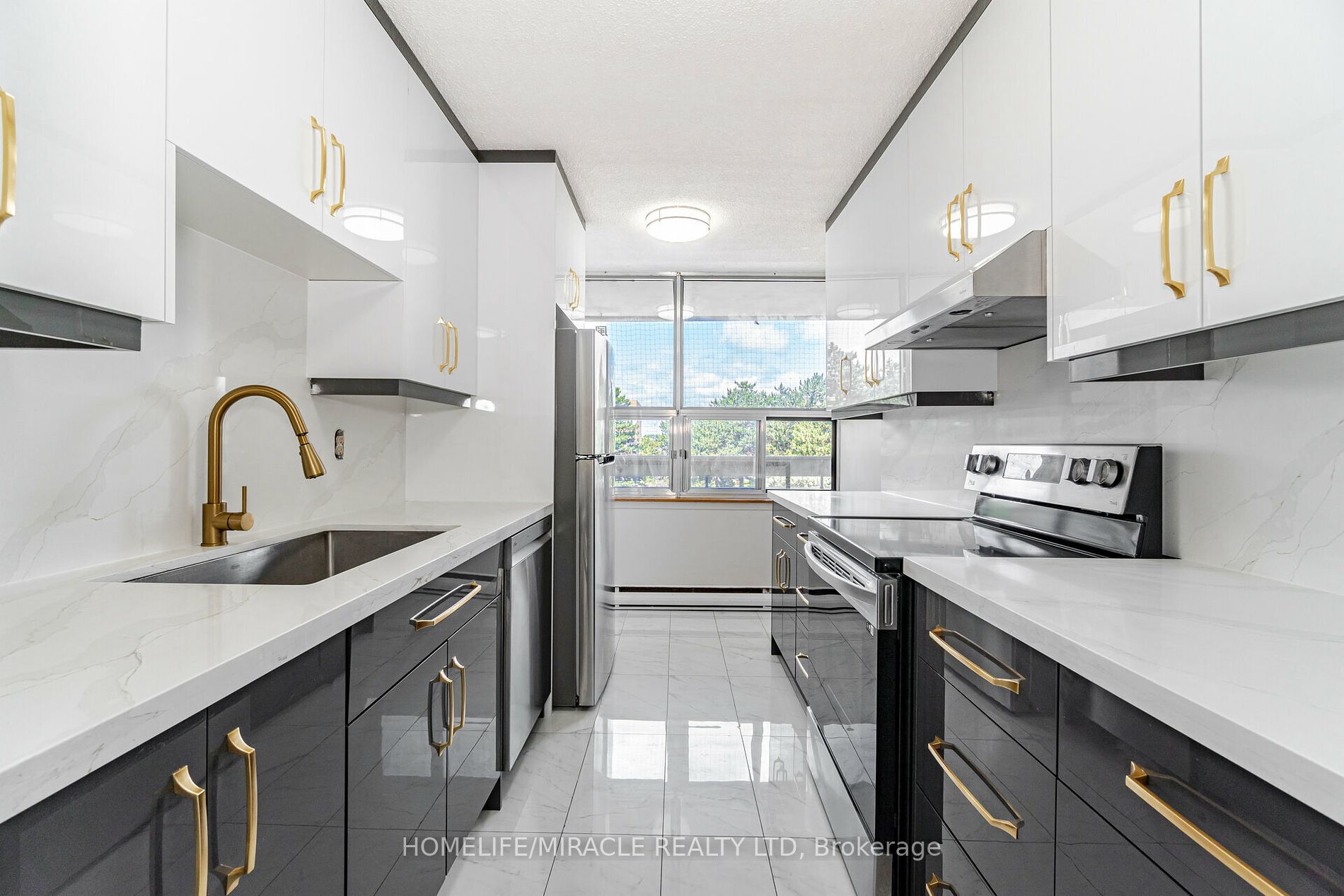 25 Kensington Rd, #410