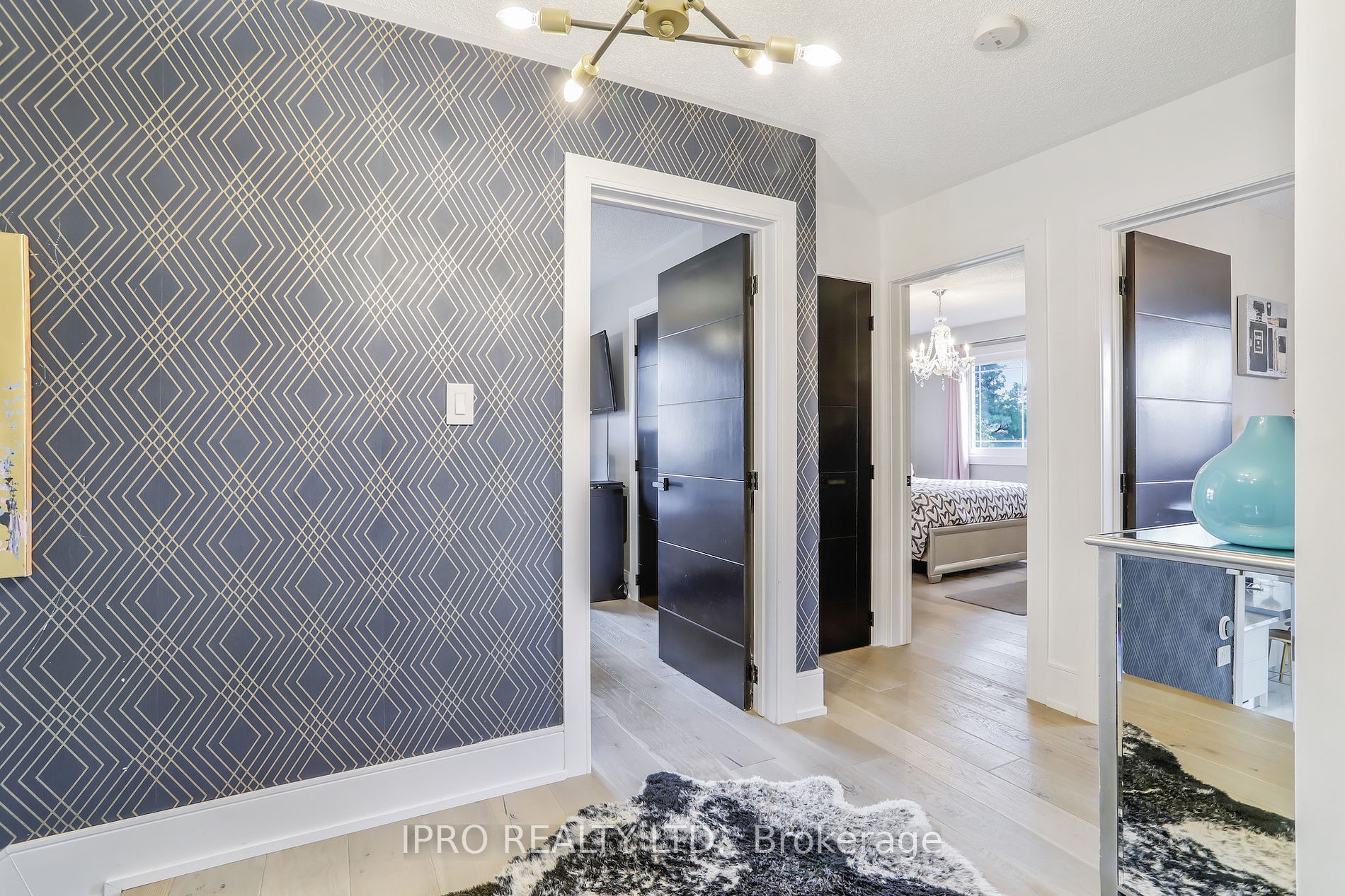 3484 Riverspray Cres