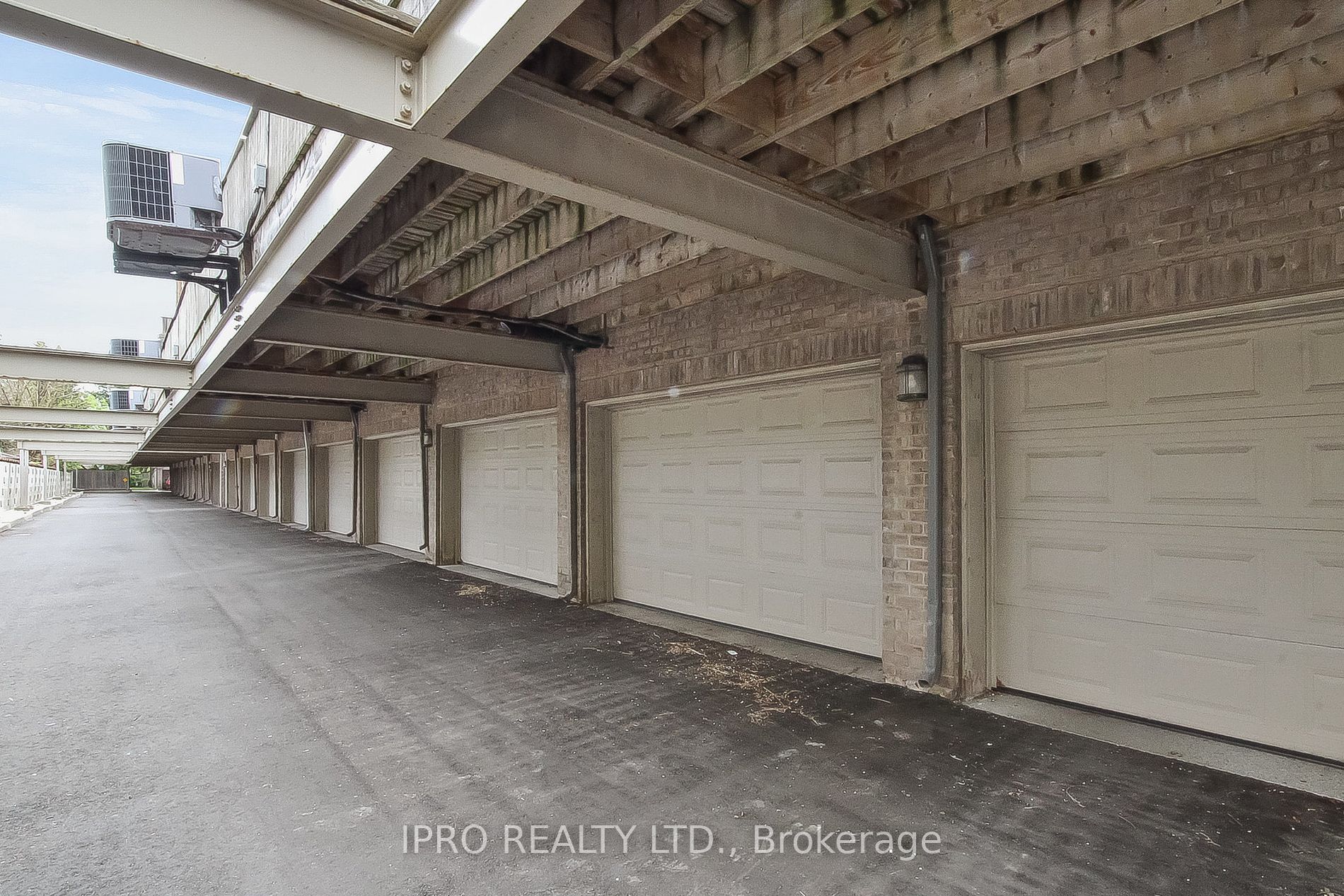 70 Lobo Mews