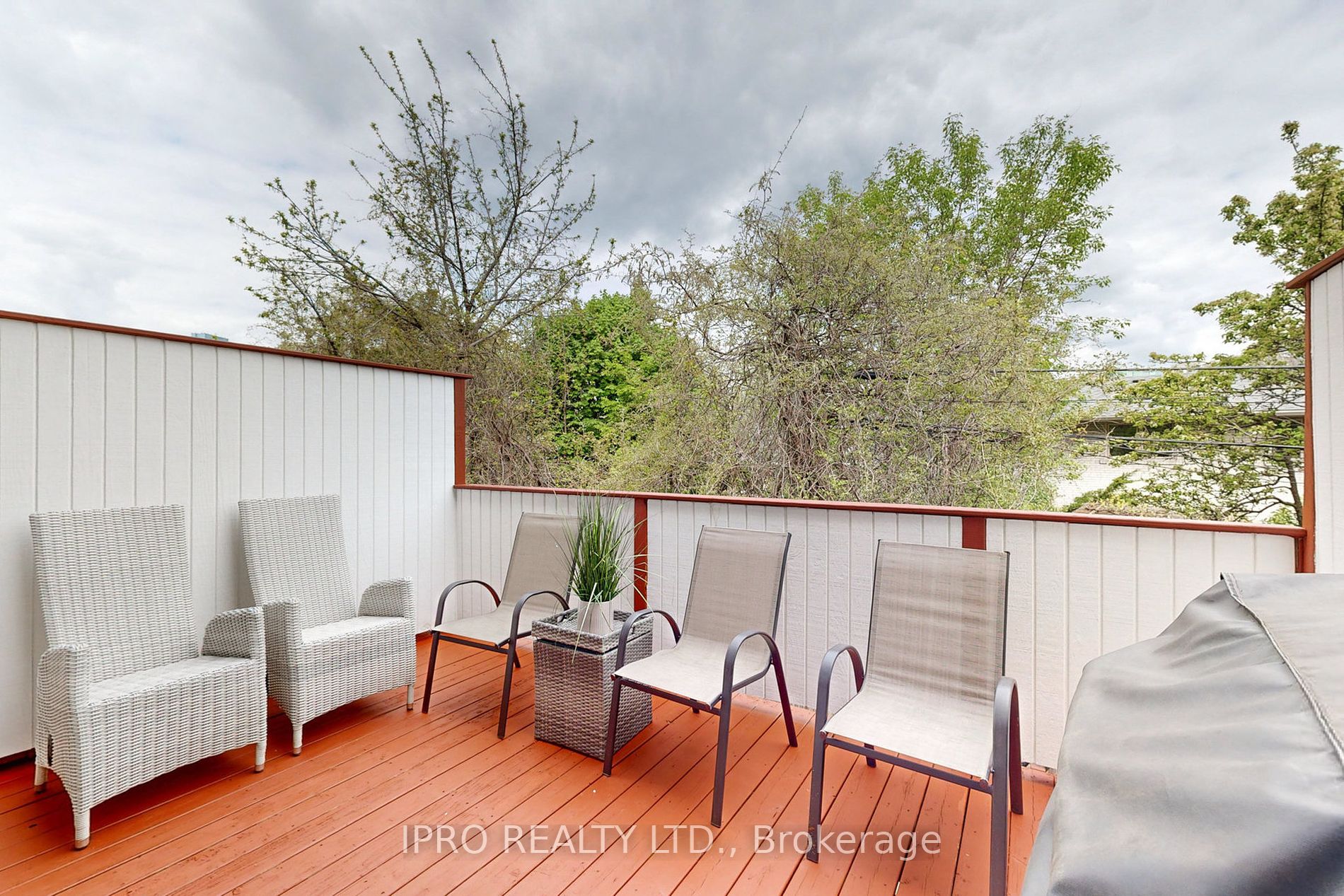 70 Lobo Mews