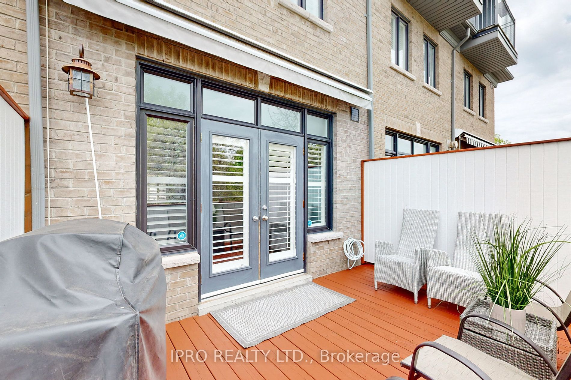 70 Lobo Mews