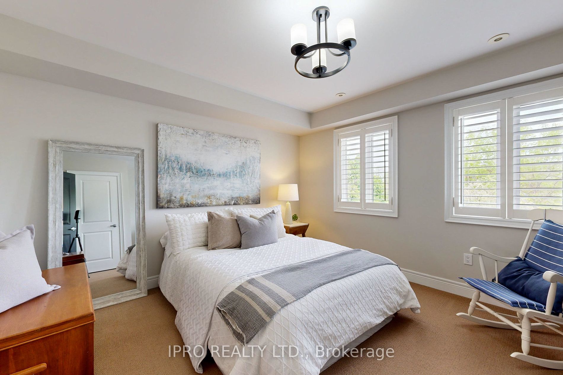 70 Lobo Mews