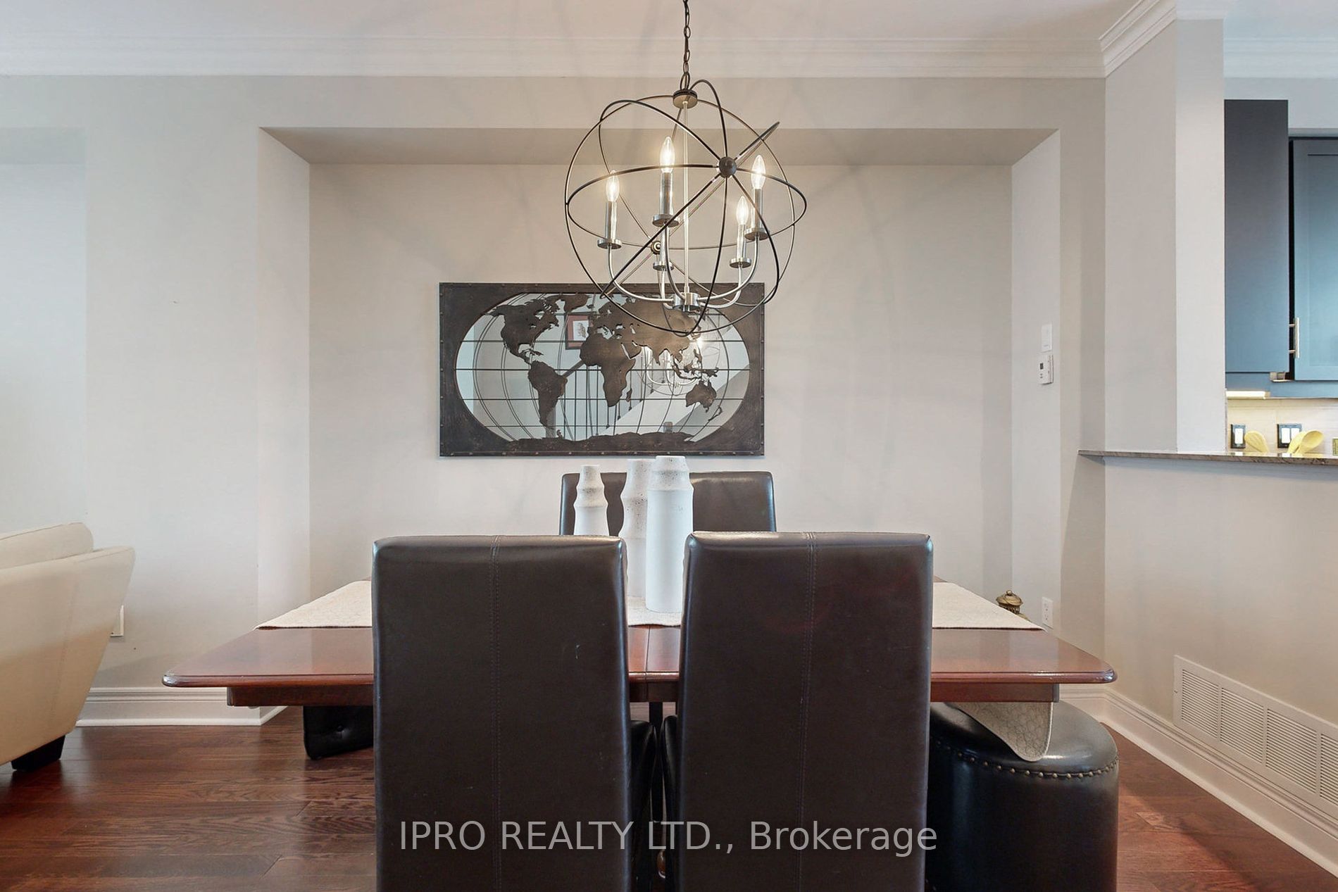 70 Lobo Mews