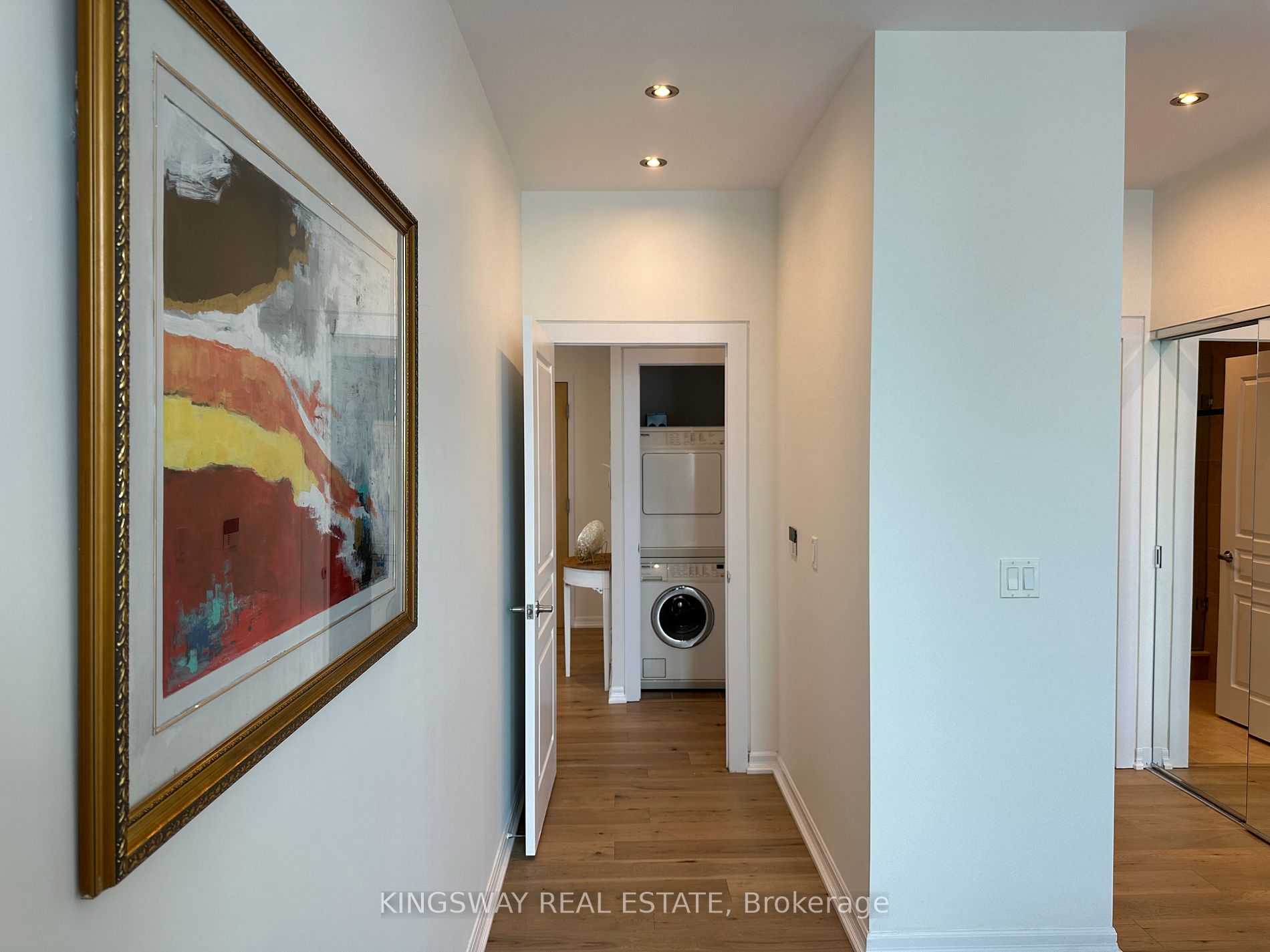 220 Burnhamthorpe Road W #3404