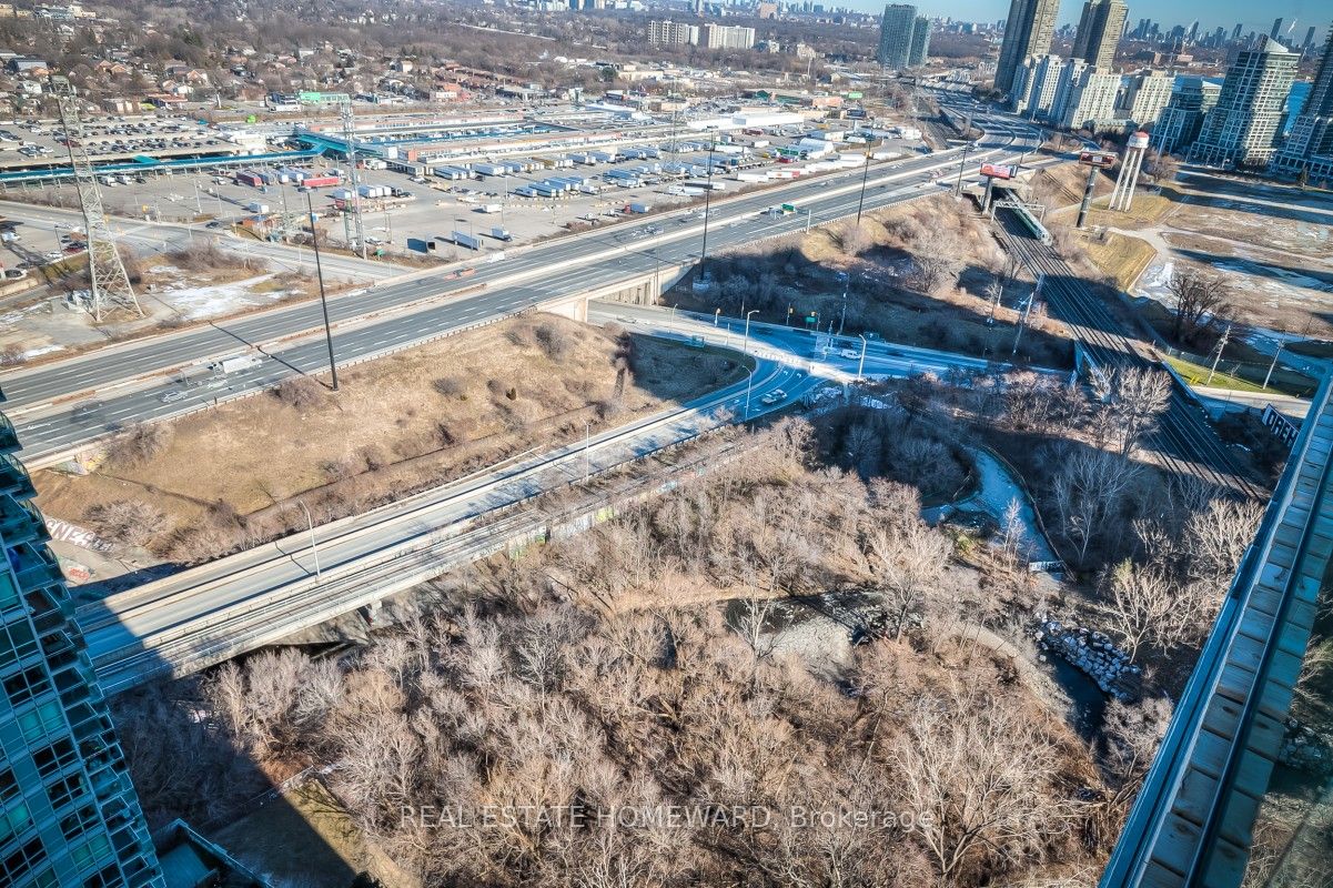 165 Legion Rd N, #2734