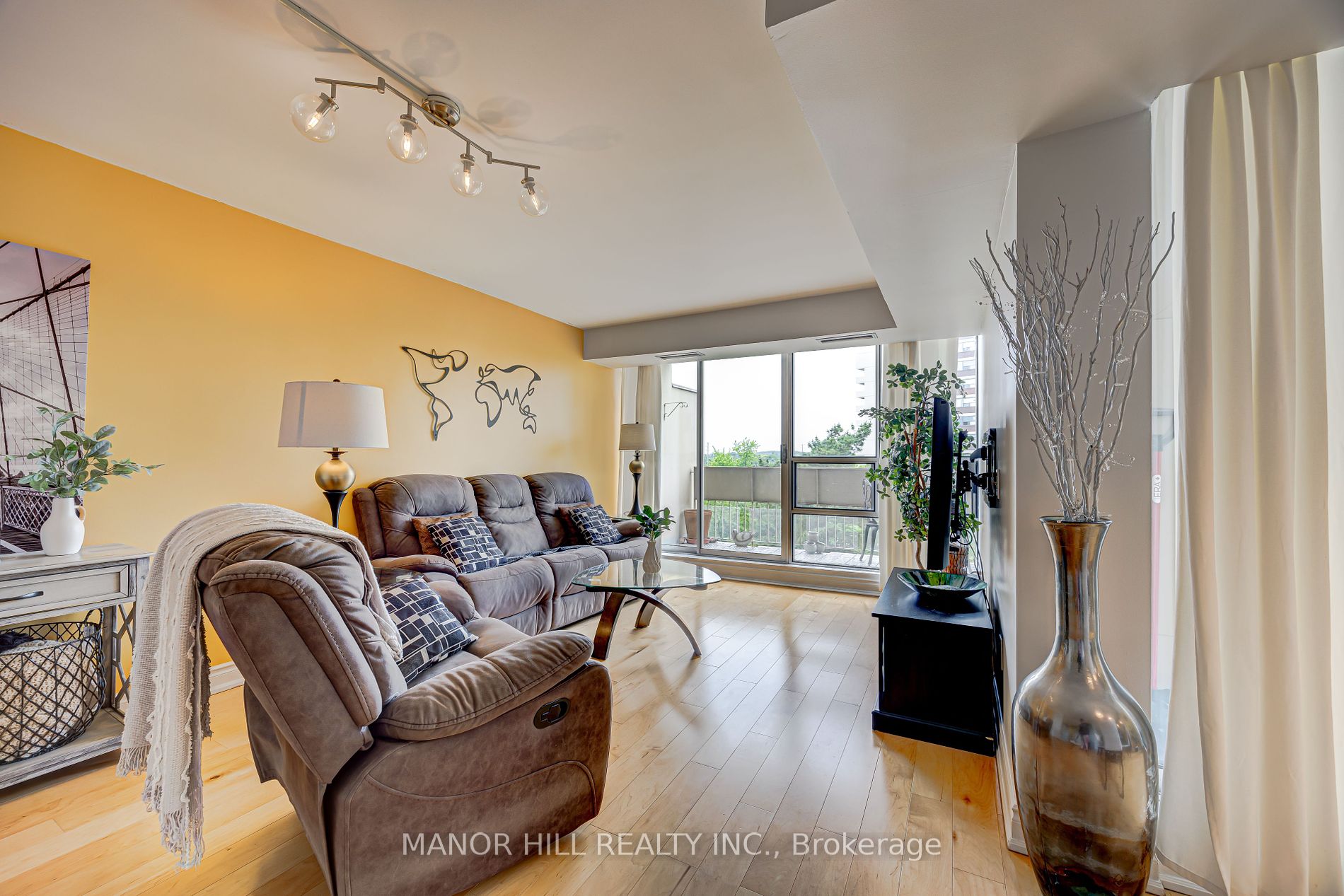 1300 Marlborough Court, #523