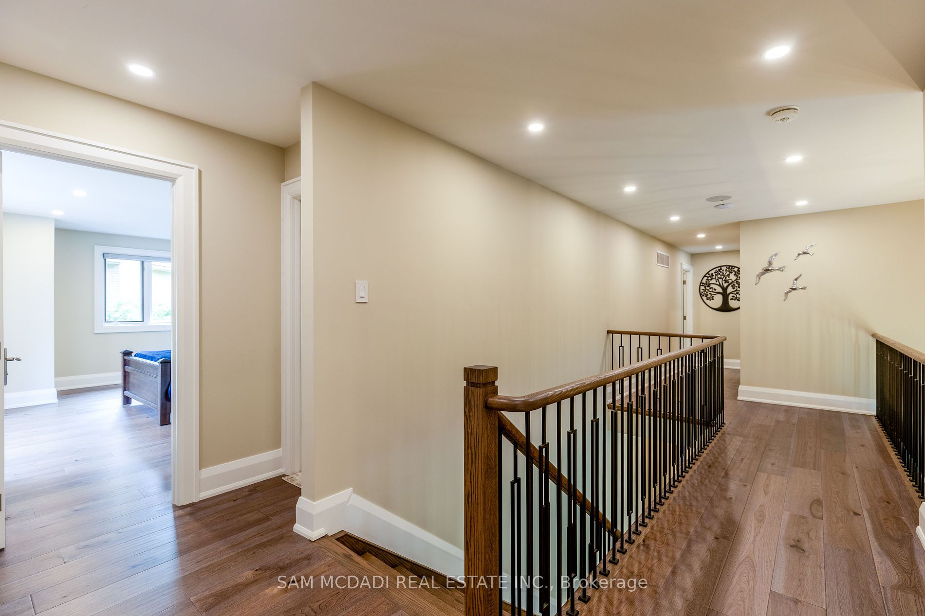 1390 Meadow Green Court