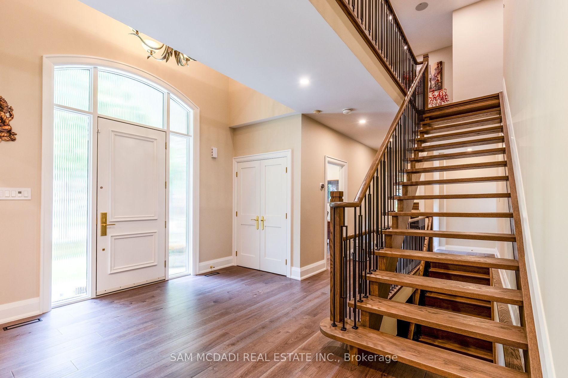 1390 Meadow Green Court