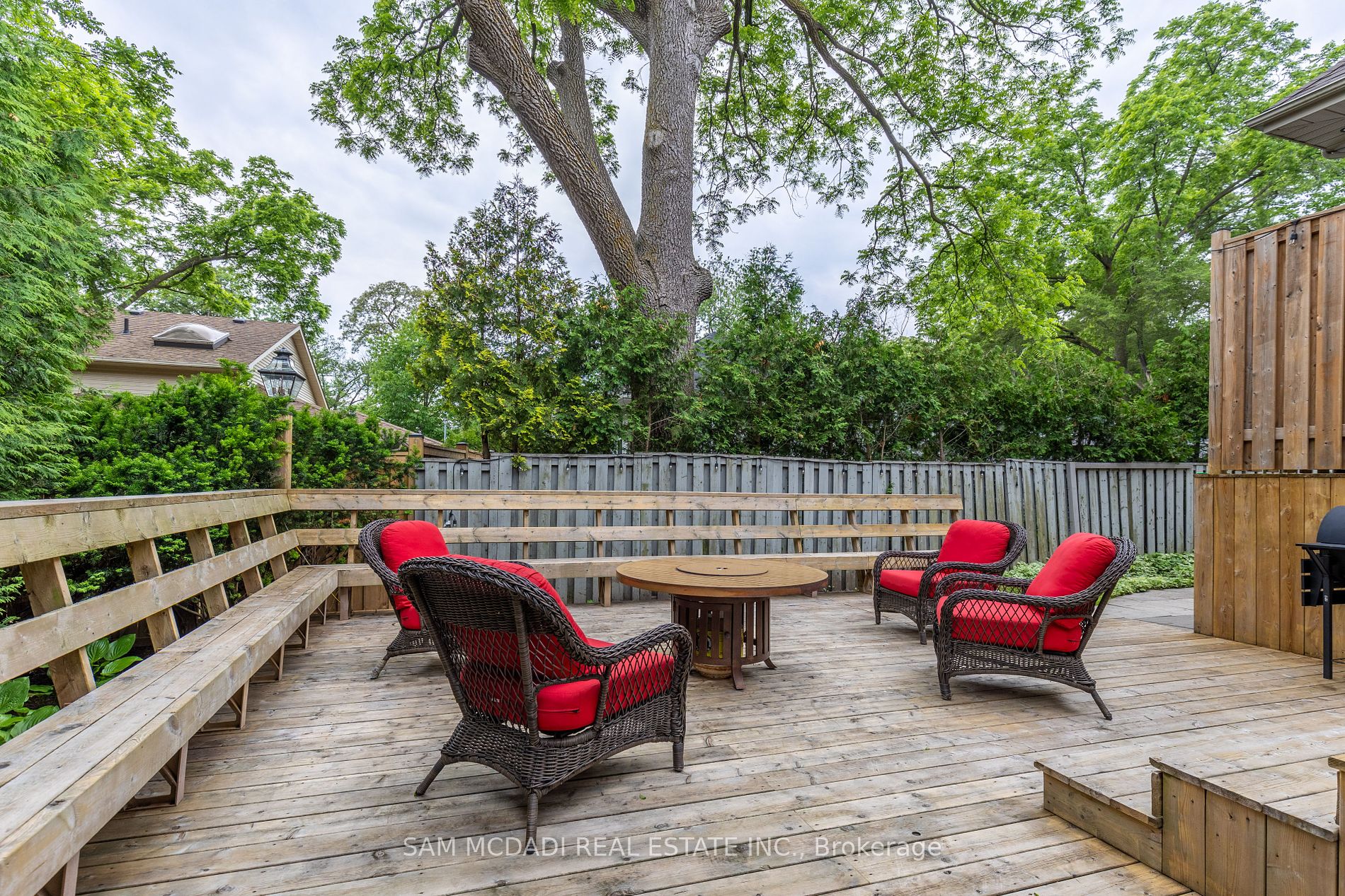 1390 Meadow Green Court
