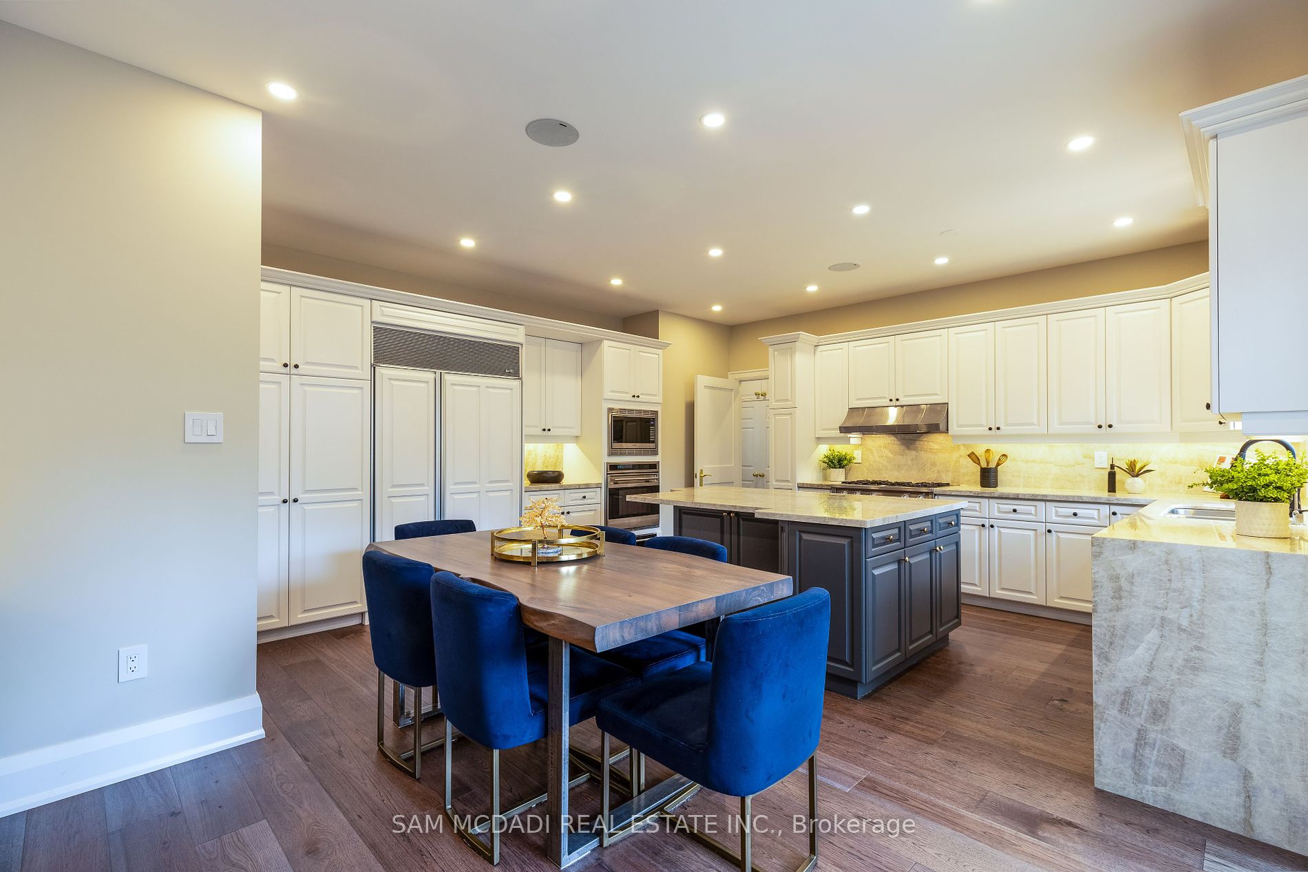 1390 Meadow Green Court