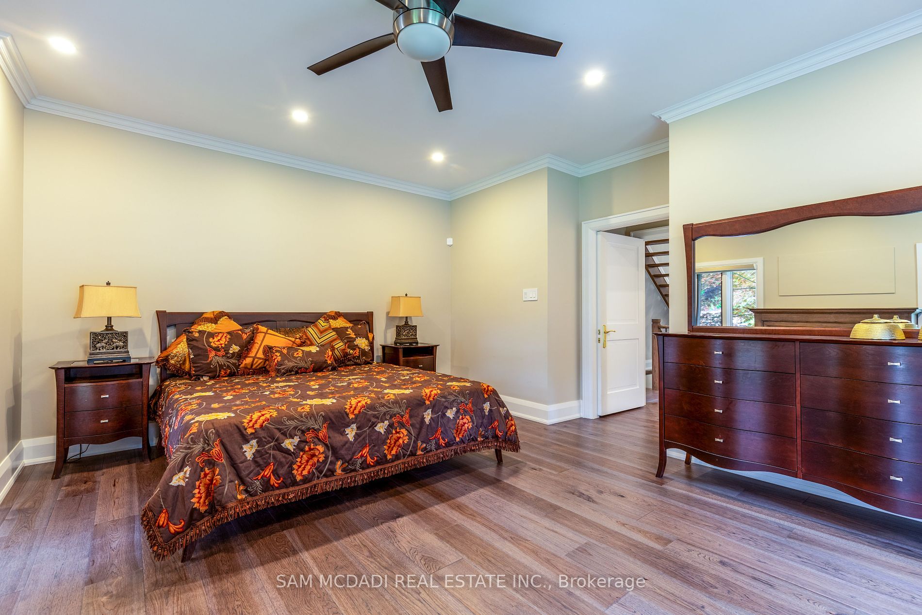 1390 Meadow Green Court