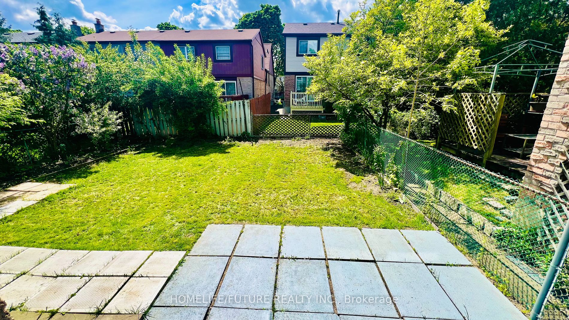 16 Newington Crescent